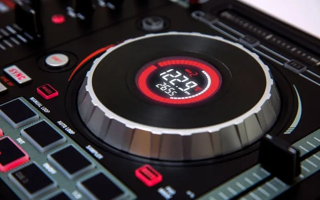 Numark Mixtrack Platinum