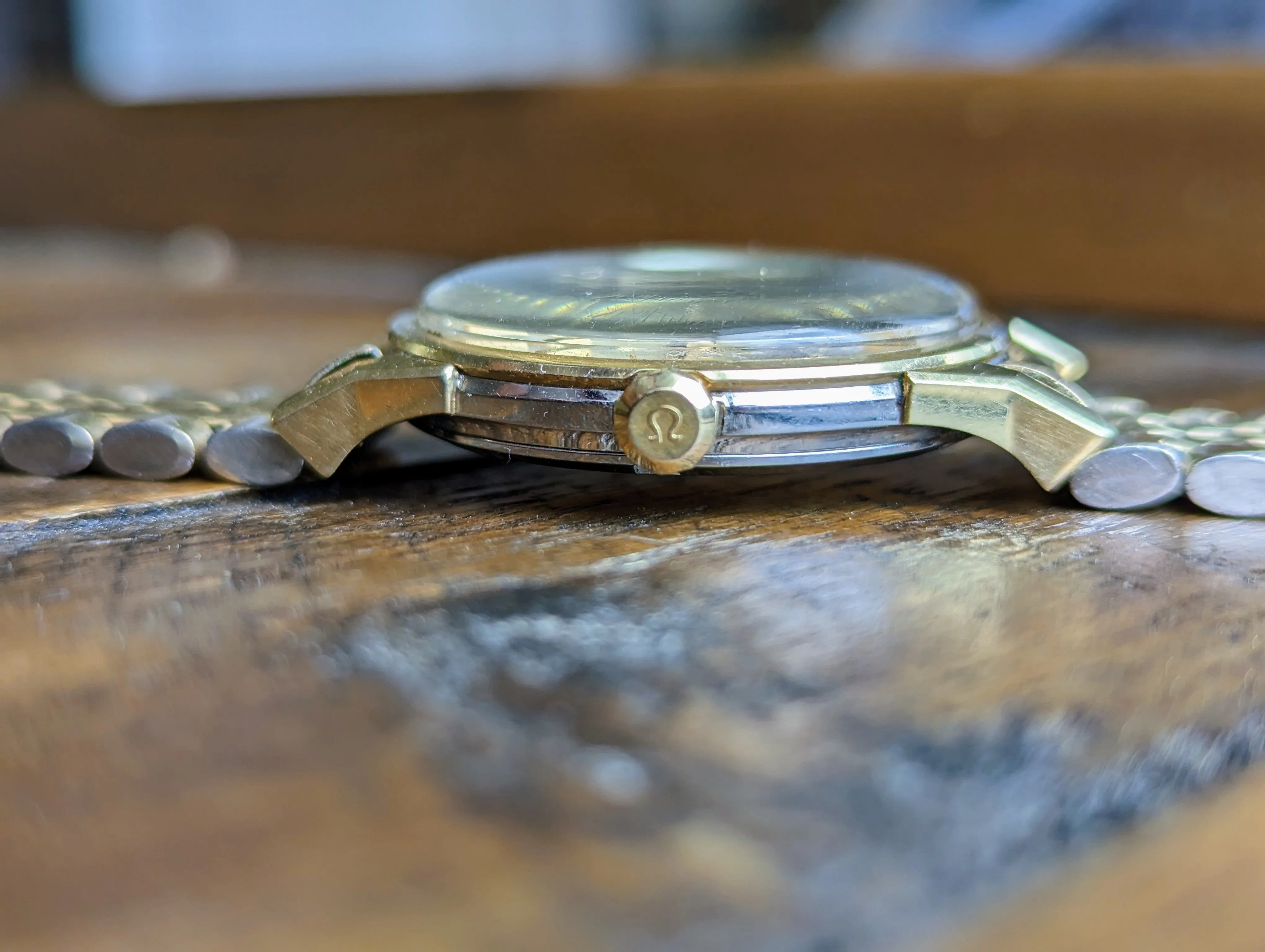 Omega Constellation 167.005 - Unpolished w/ original box, papers and bracelet.