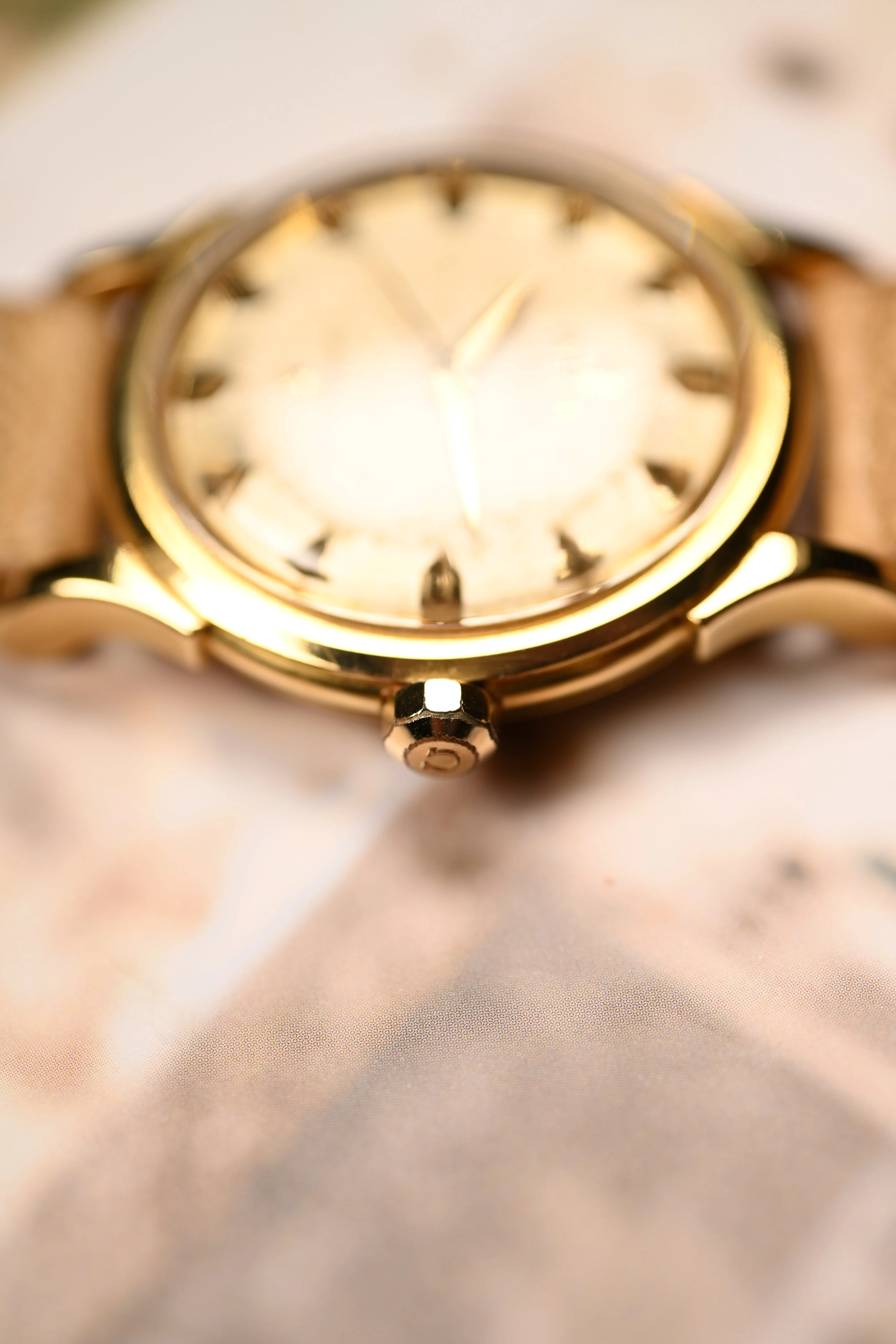 Omega Constellation Piepan - Arrowhead - 18kt Gold