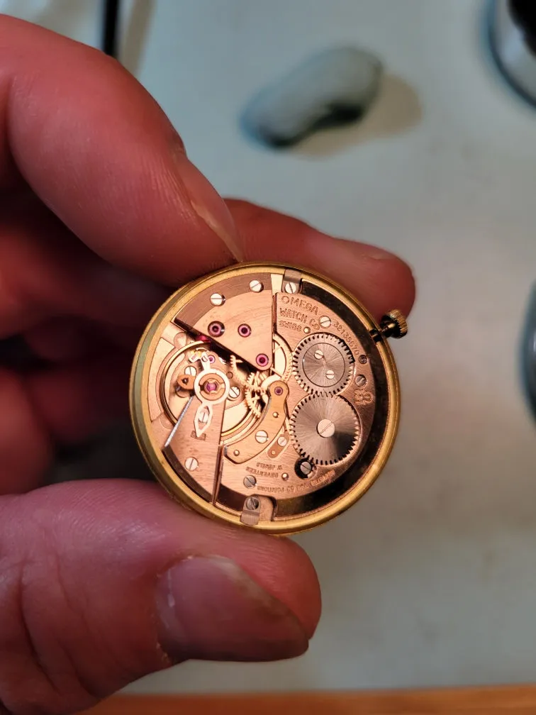 Omega Geneve - Original box, papers, band and buckle.