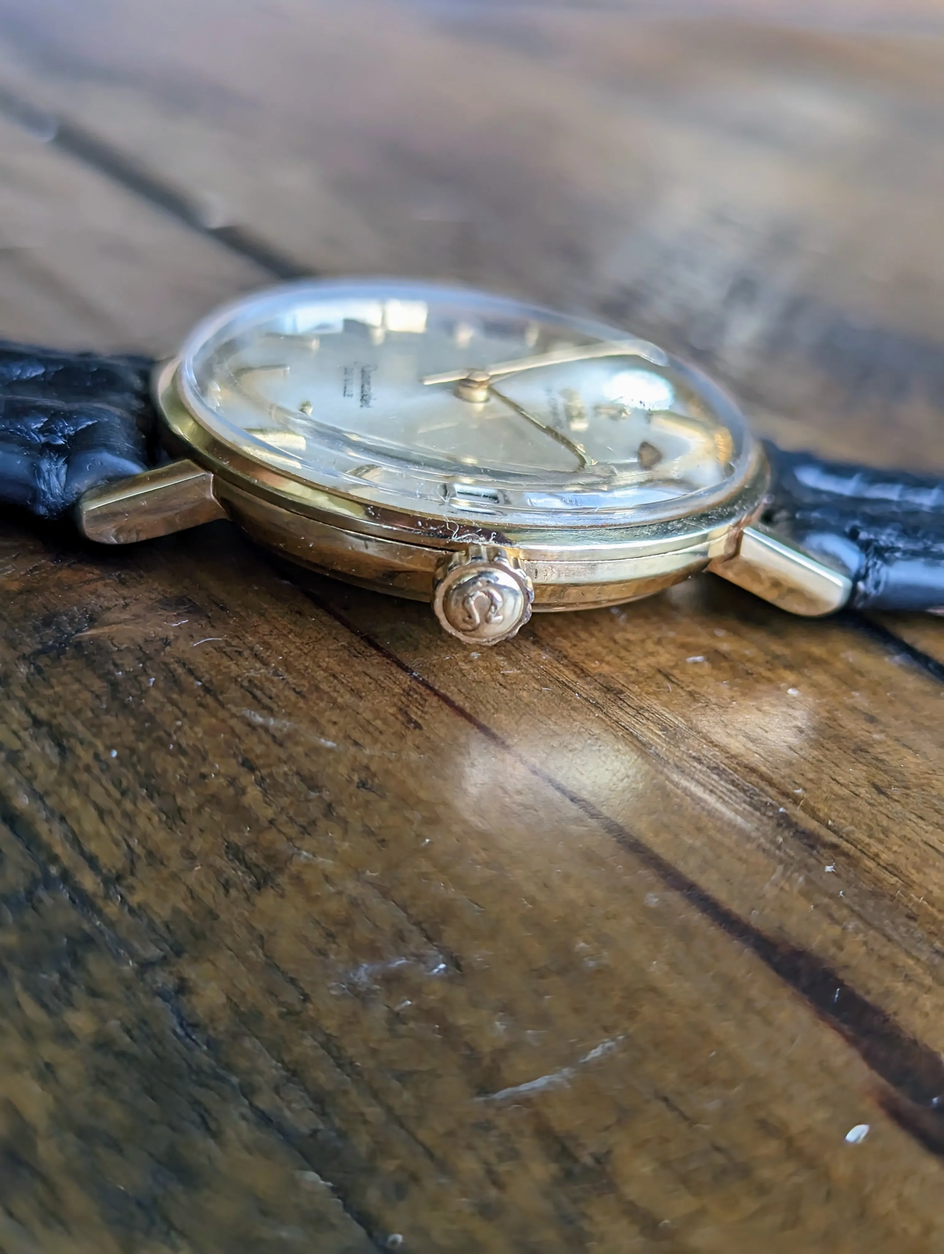 Omega Seamaster Deville - 14kt Gold w/ original buckle.