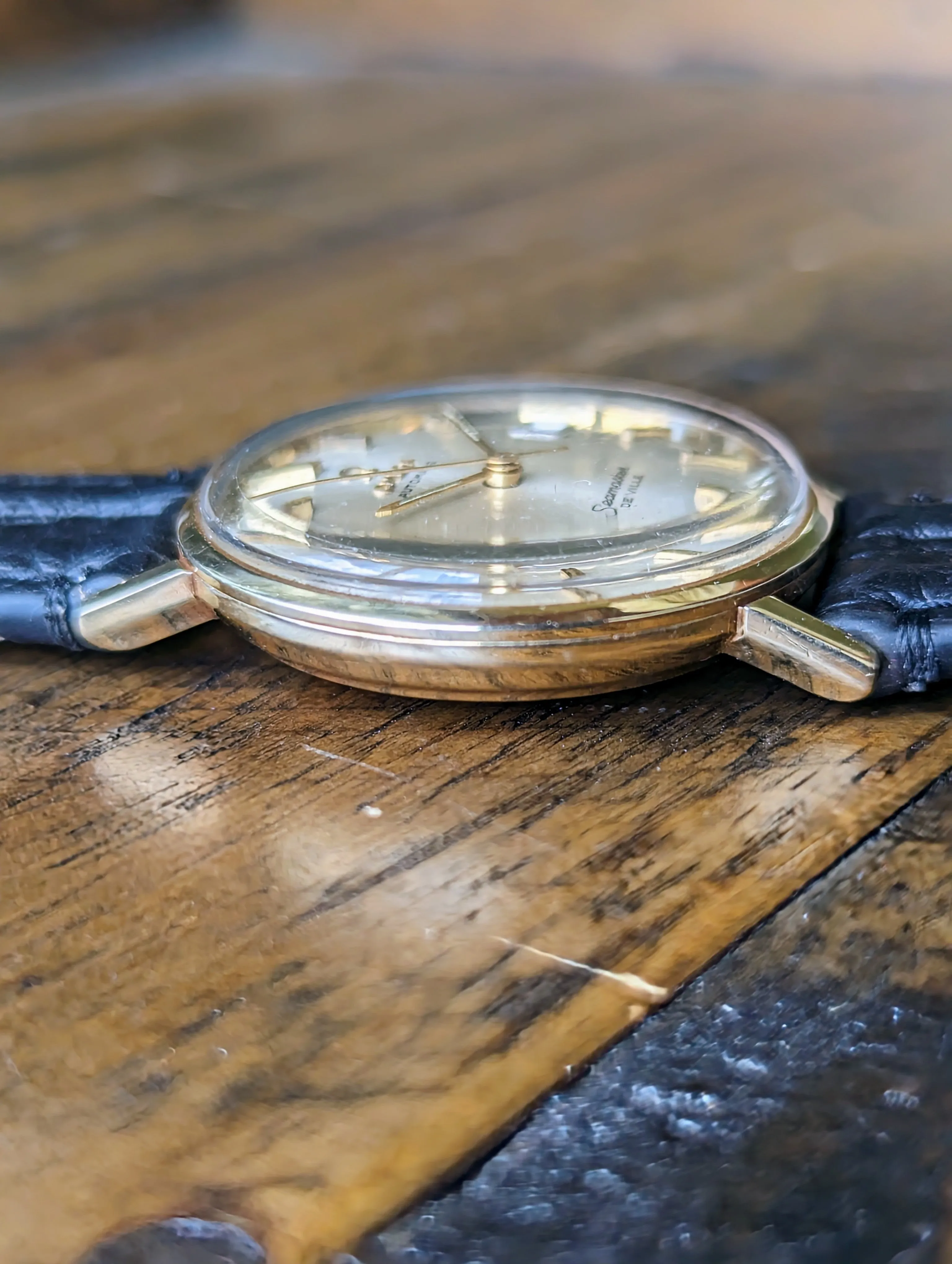 Omega Seamaster Deville - 14kt Gold w/ original buckle.