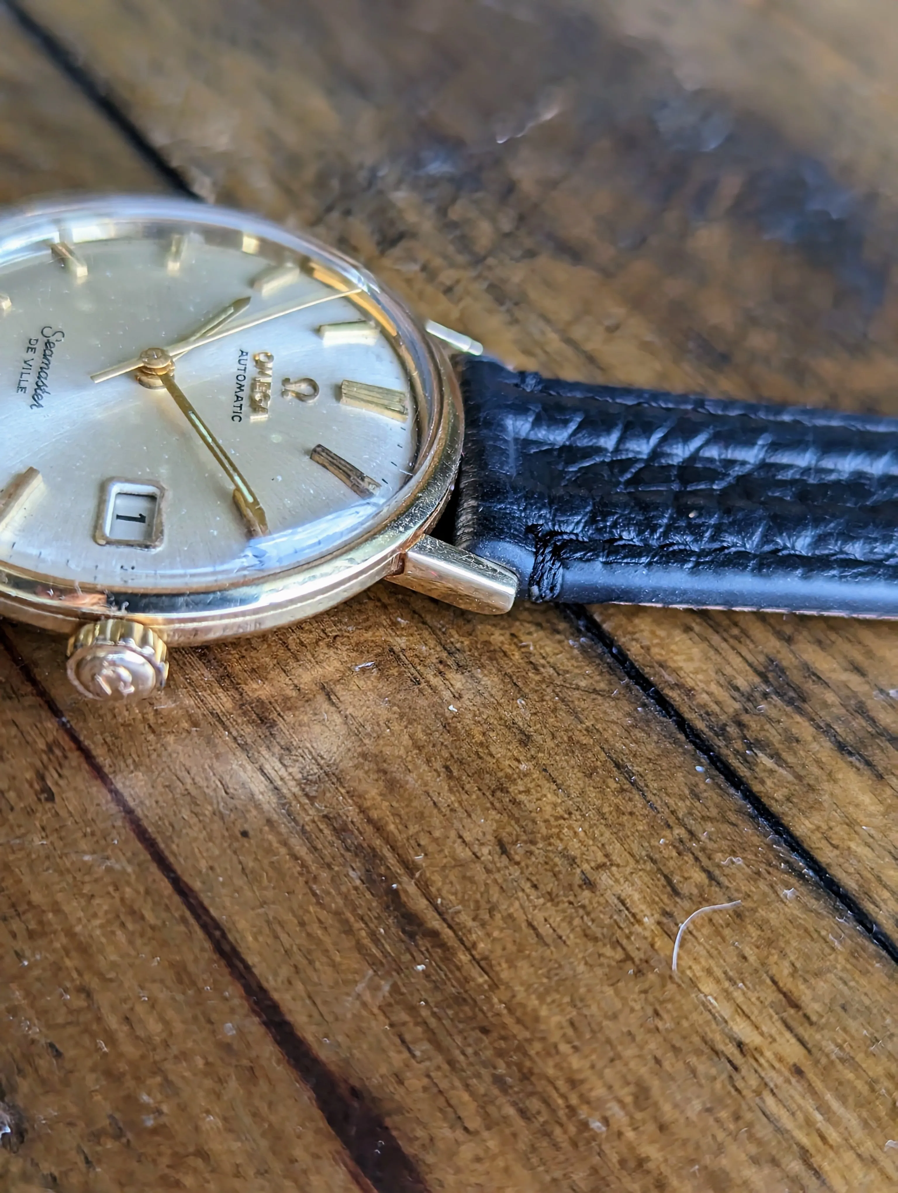 Omega Seamaster Deville - 14kt Gold w/ original buckle.