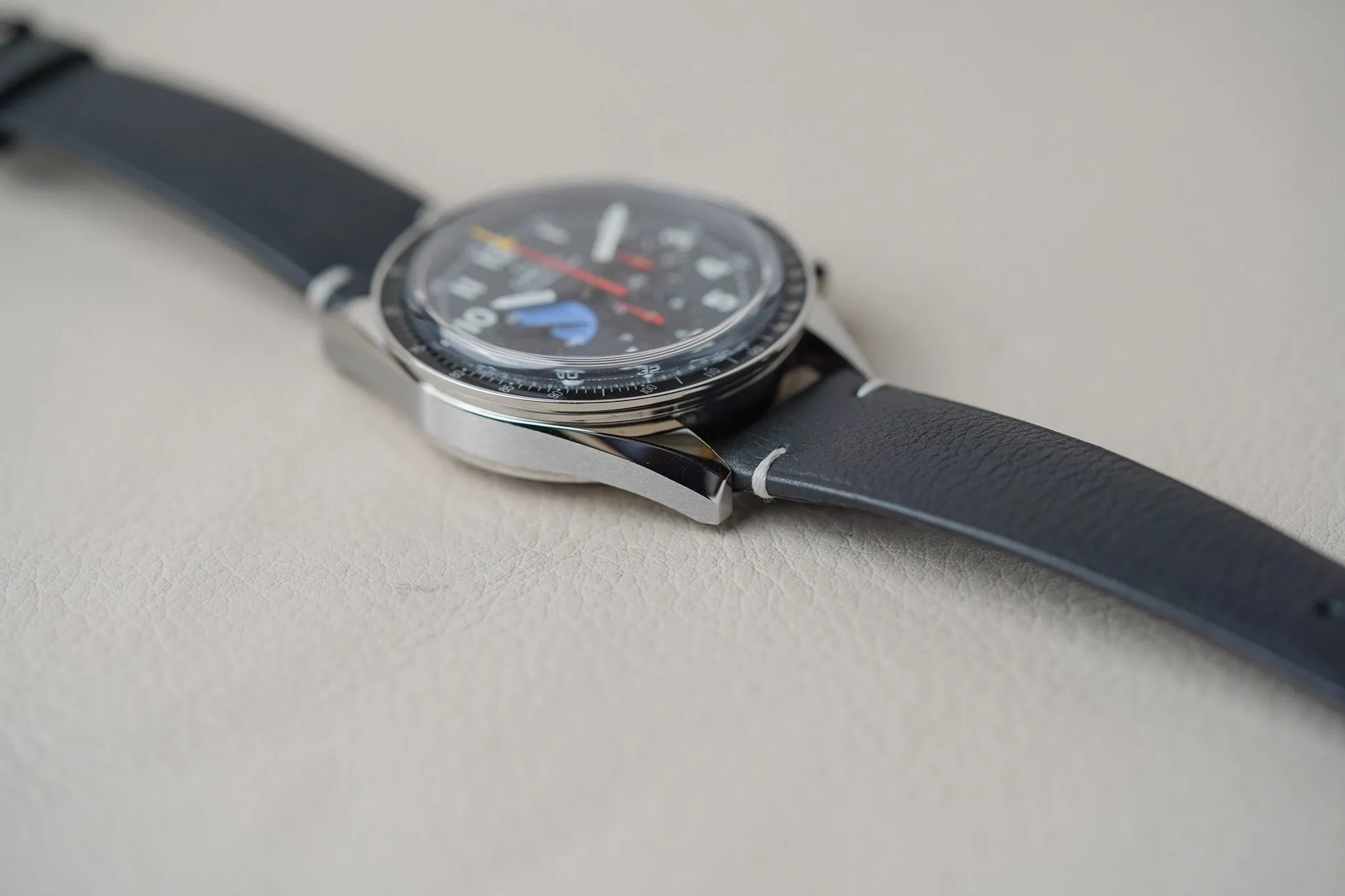 Omega Speedmaster 10th Anniversary Hodinkee 311.32.40.30.06.001