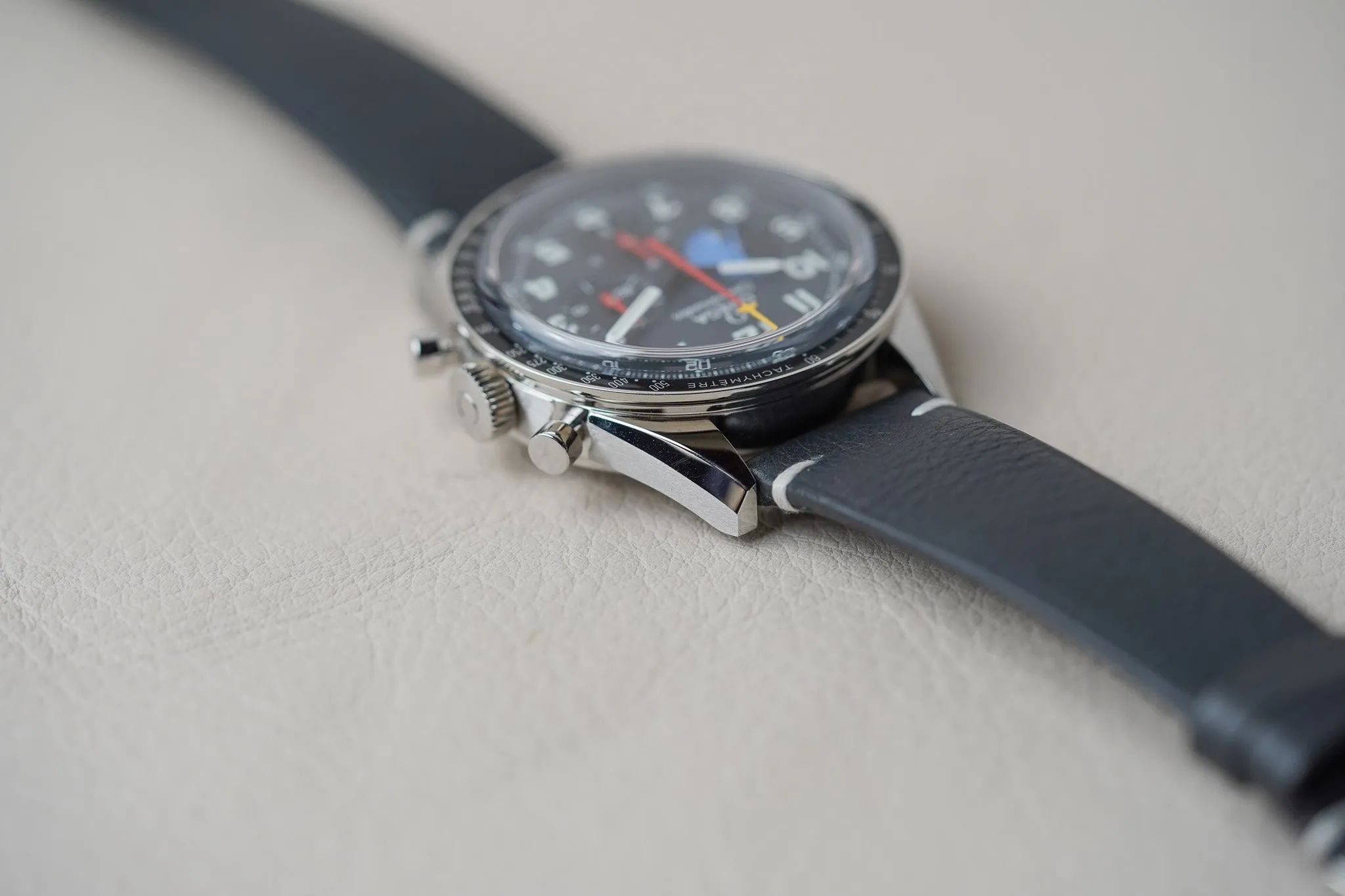 Omega Speedmaster 10th Anniversary Hodinkee 311.32.40.30.06.001
