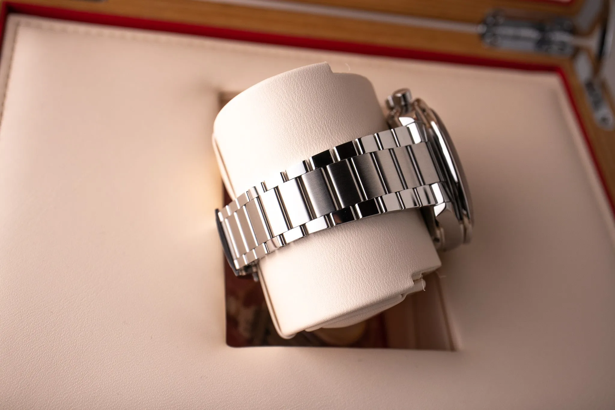 Omega Speedmaster 57' 40.5mm 332.10.41.51.11.001