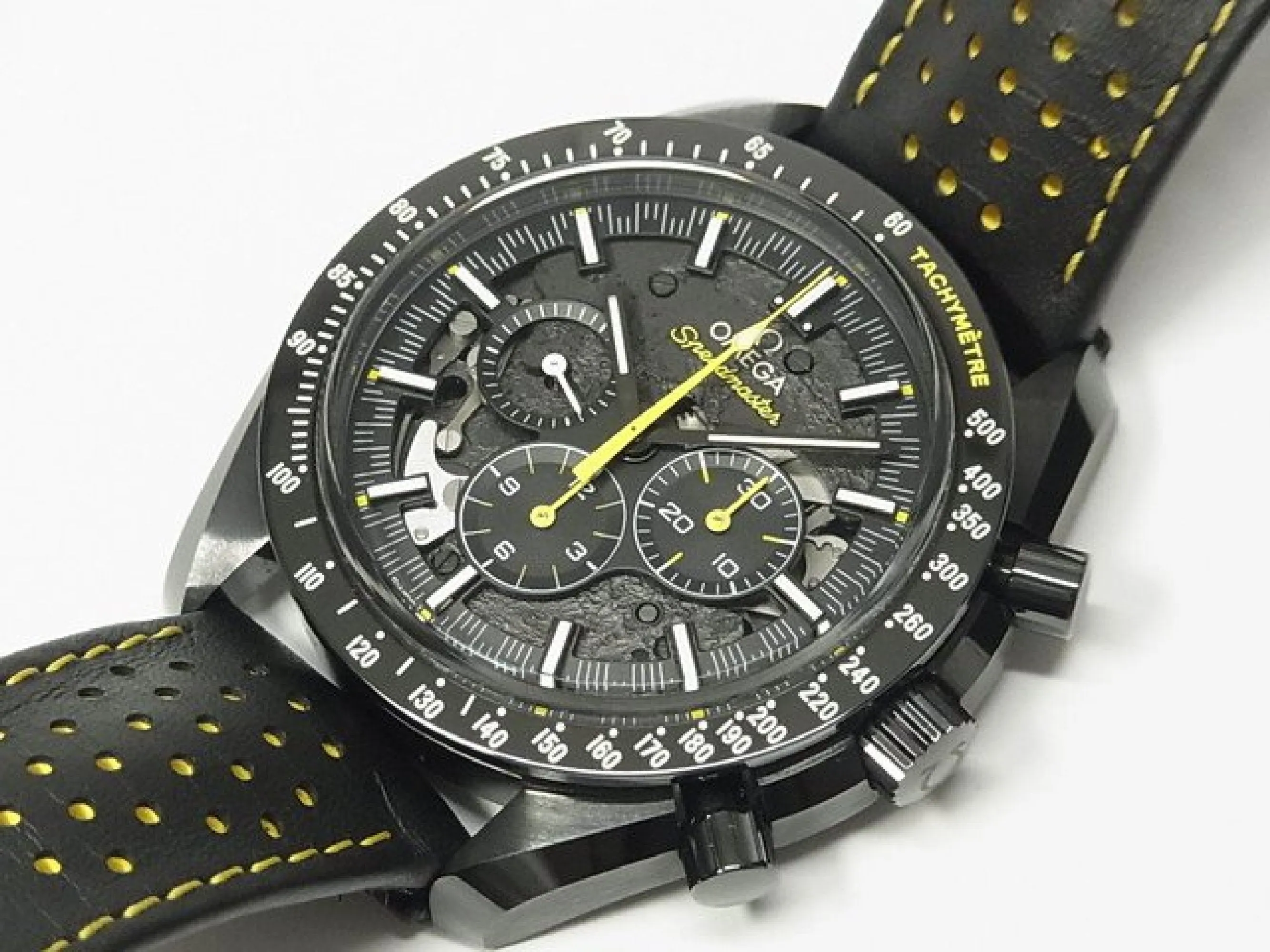 OMEGA Speedmaster dark side of the moon watch Apollo 8 44.25 MM 311.92.44.30.01.001 Mens 179190033