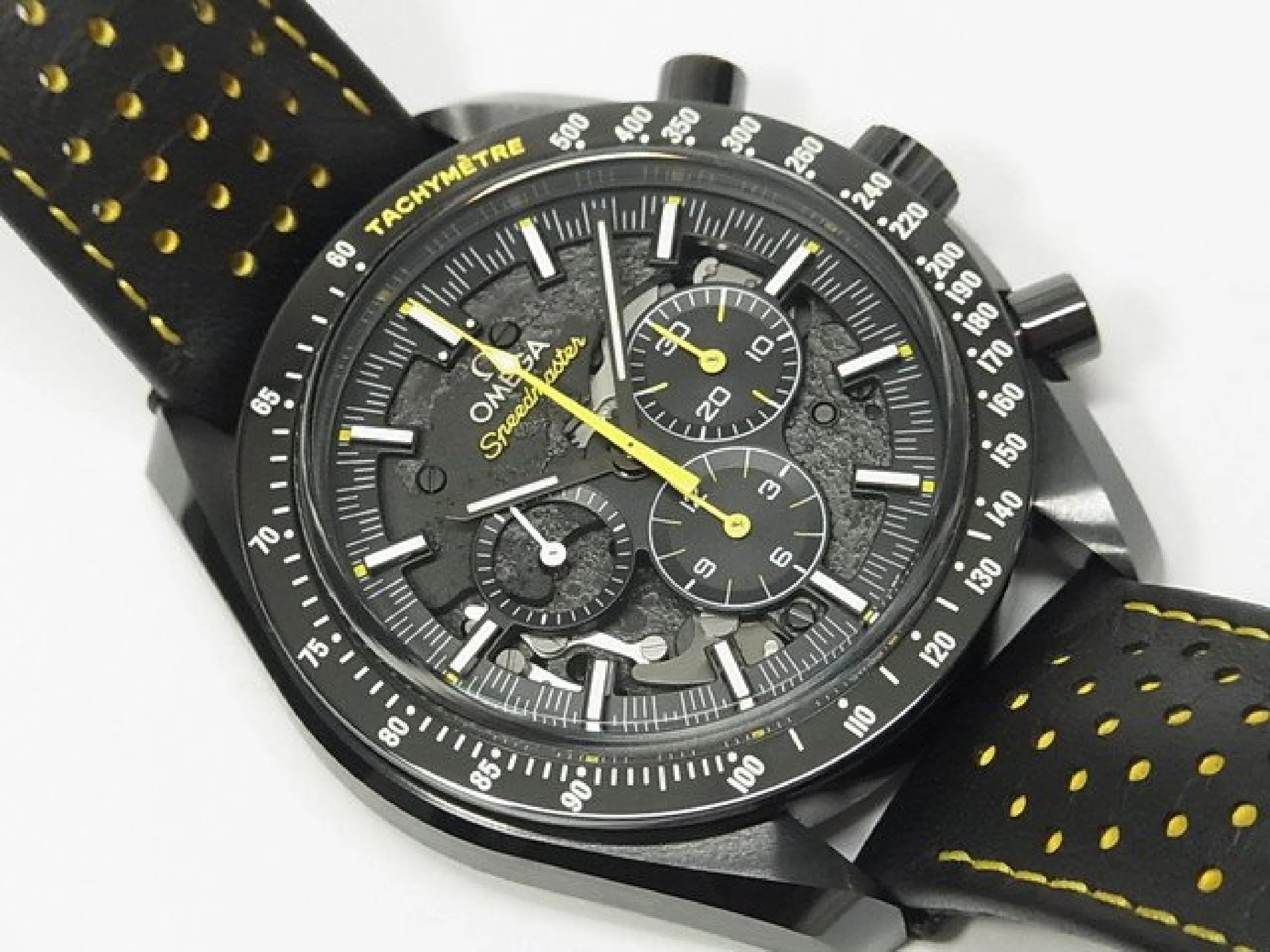OMEGA Speedmaster dark side of the moon watch Apollo 8 44.25 MM 311.92.44.30.01.001 Mens 179190033