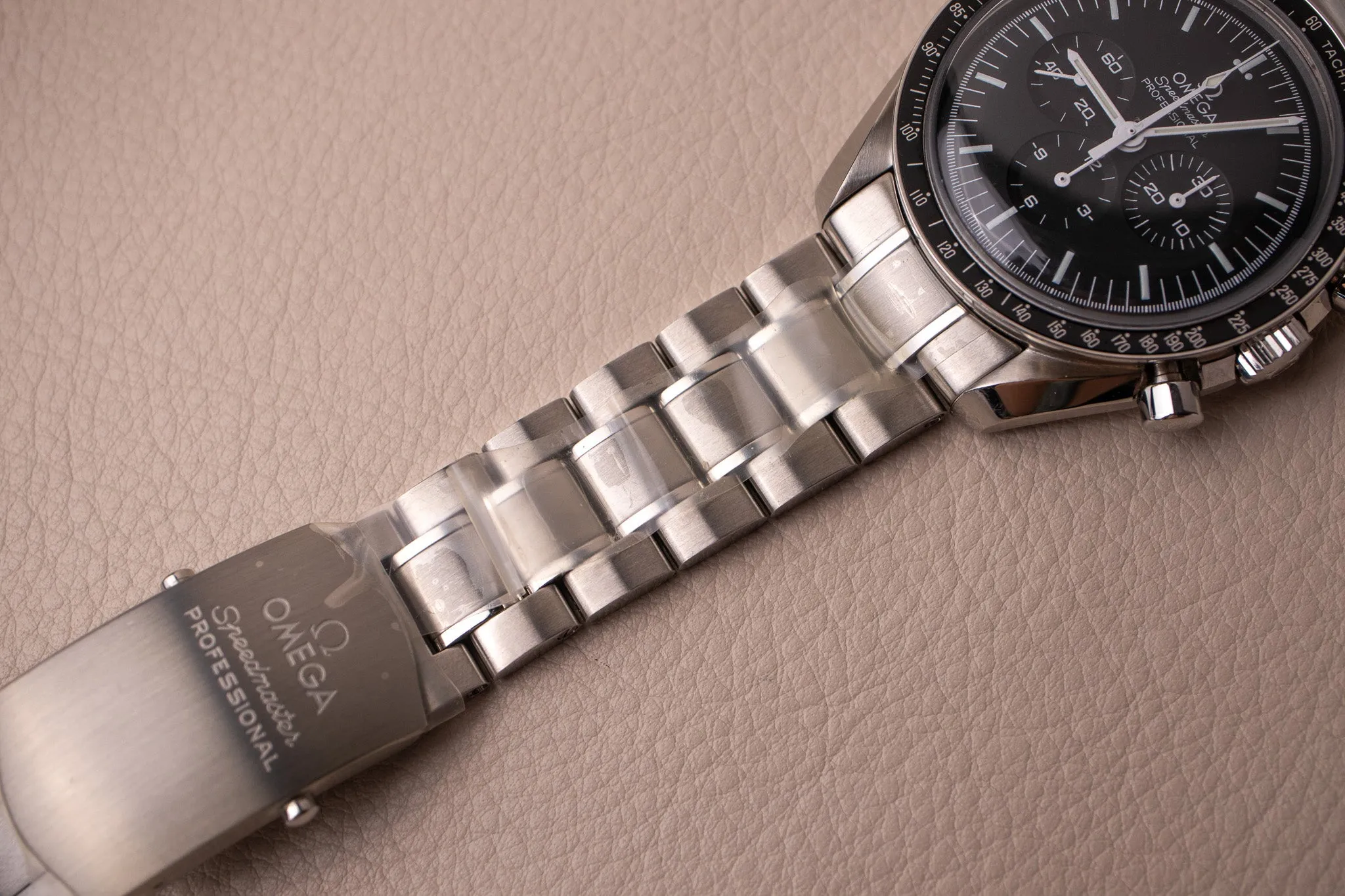 Omega Speedmaster Hesalite 311.30.42.30.01.005