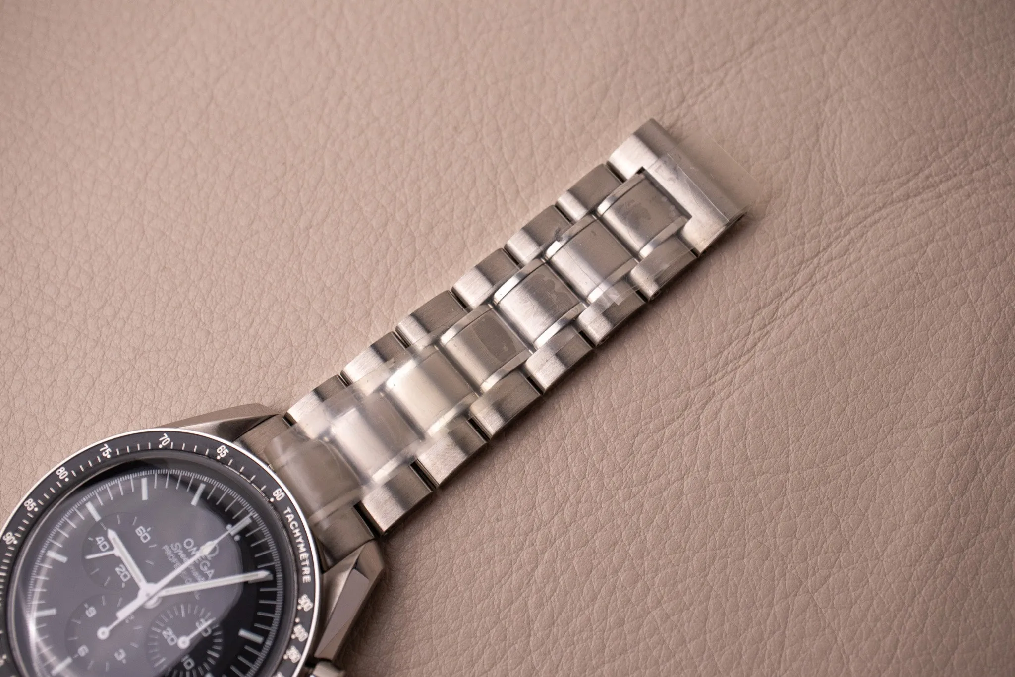 Omega Speedmaster Hesalite 311.30.42.30.01.005