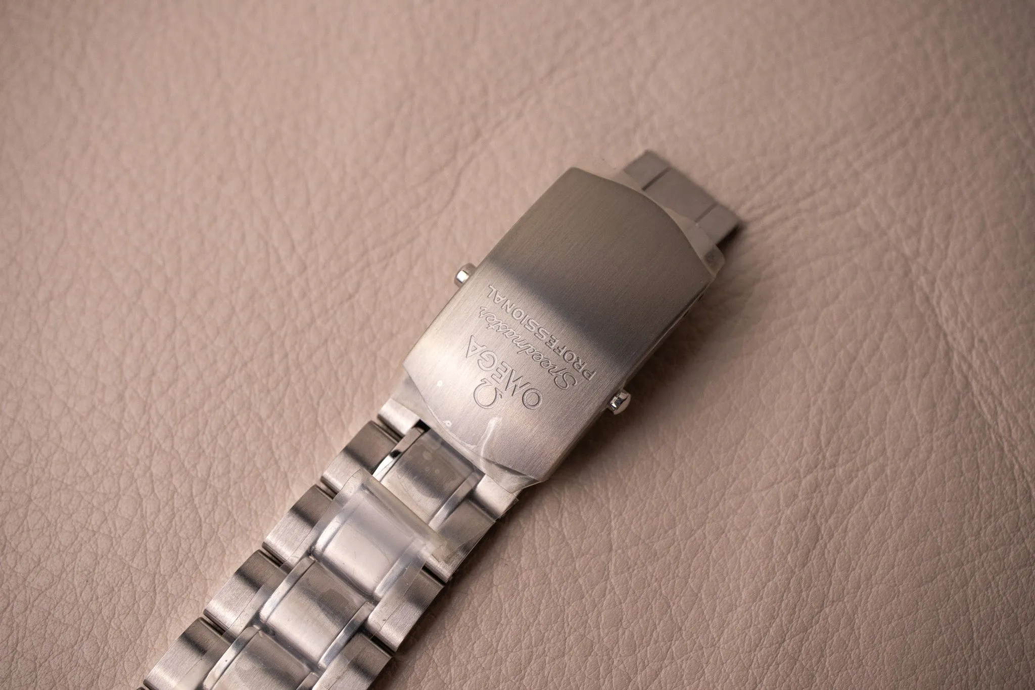 Omega Speedmaster Hesalite 311.30.42.30.01.005