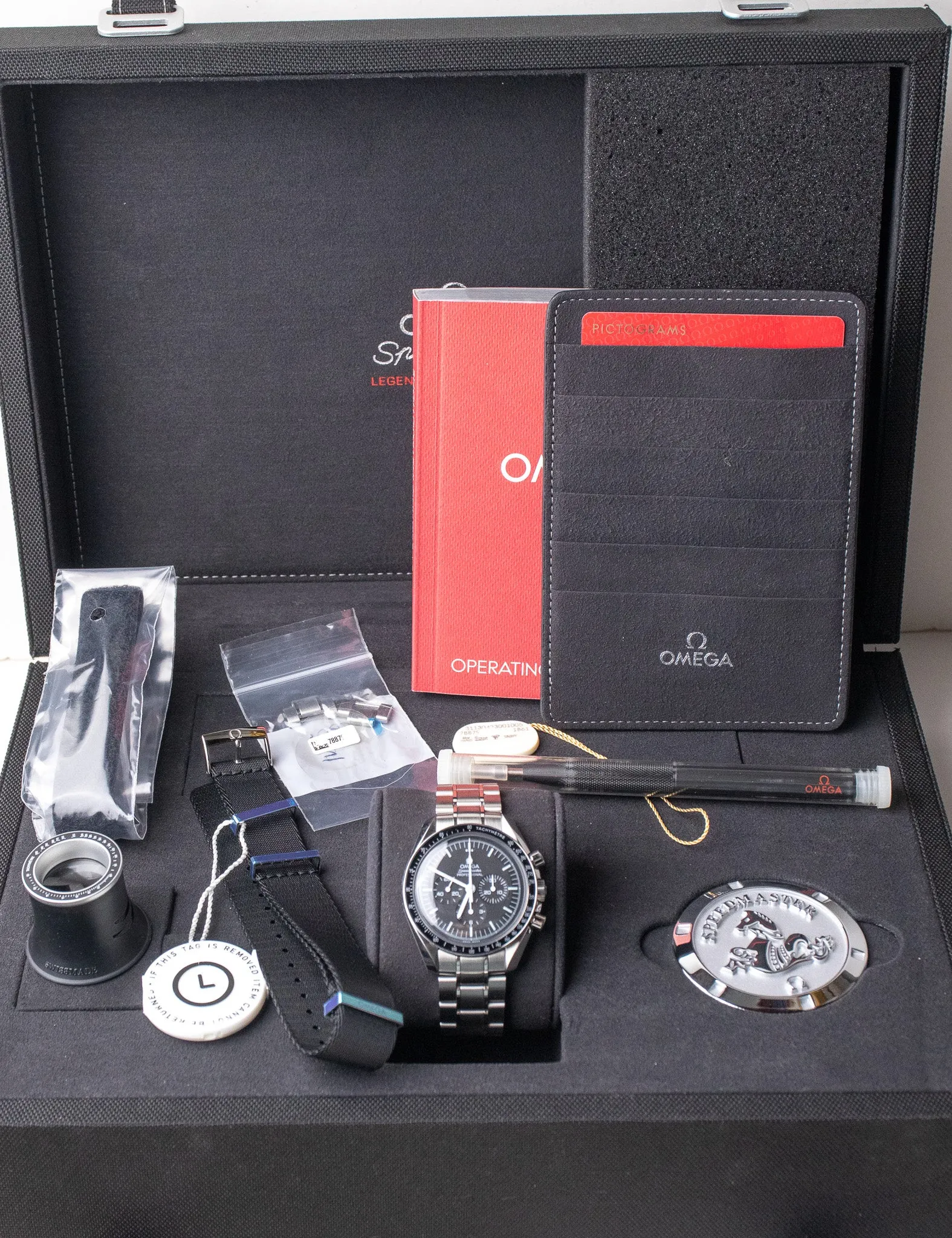 Omega Speedmaster Hesalite 311.30.42.30.01.005