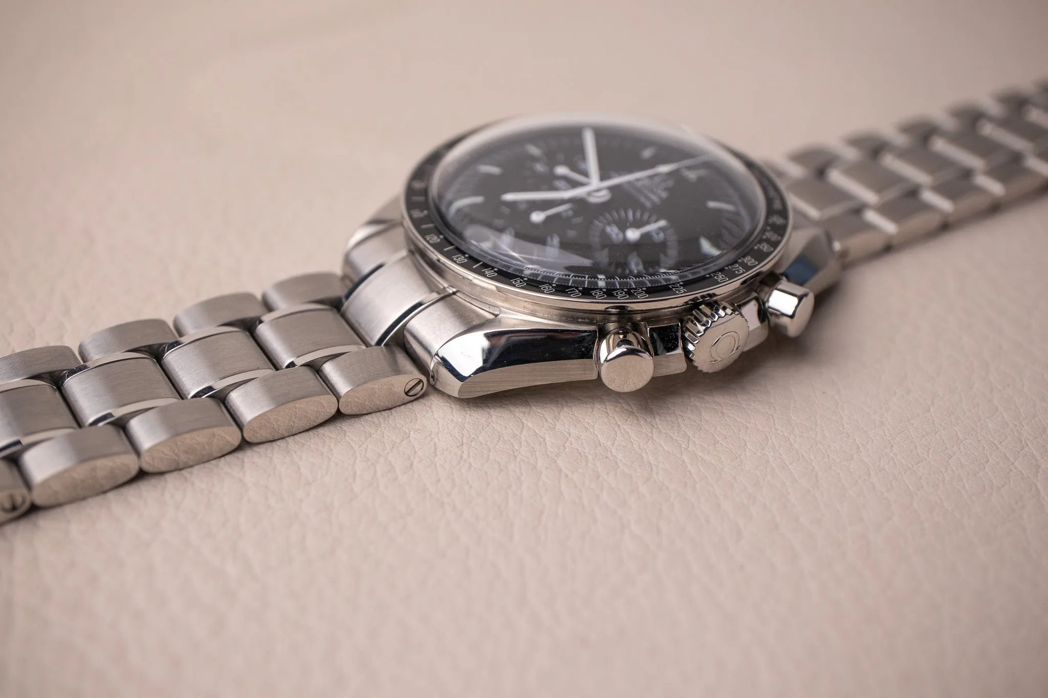 Omega Speedmaster Hesalite 311.30.42.30.01.005