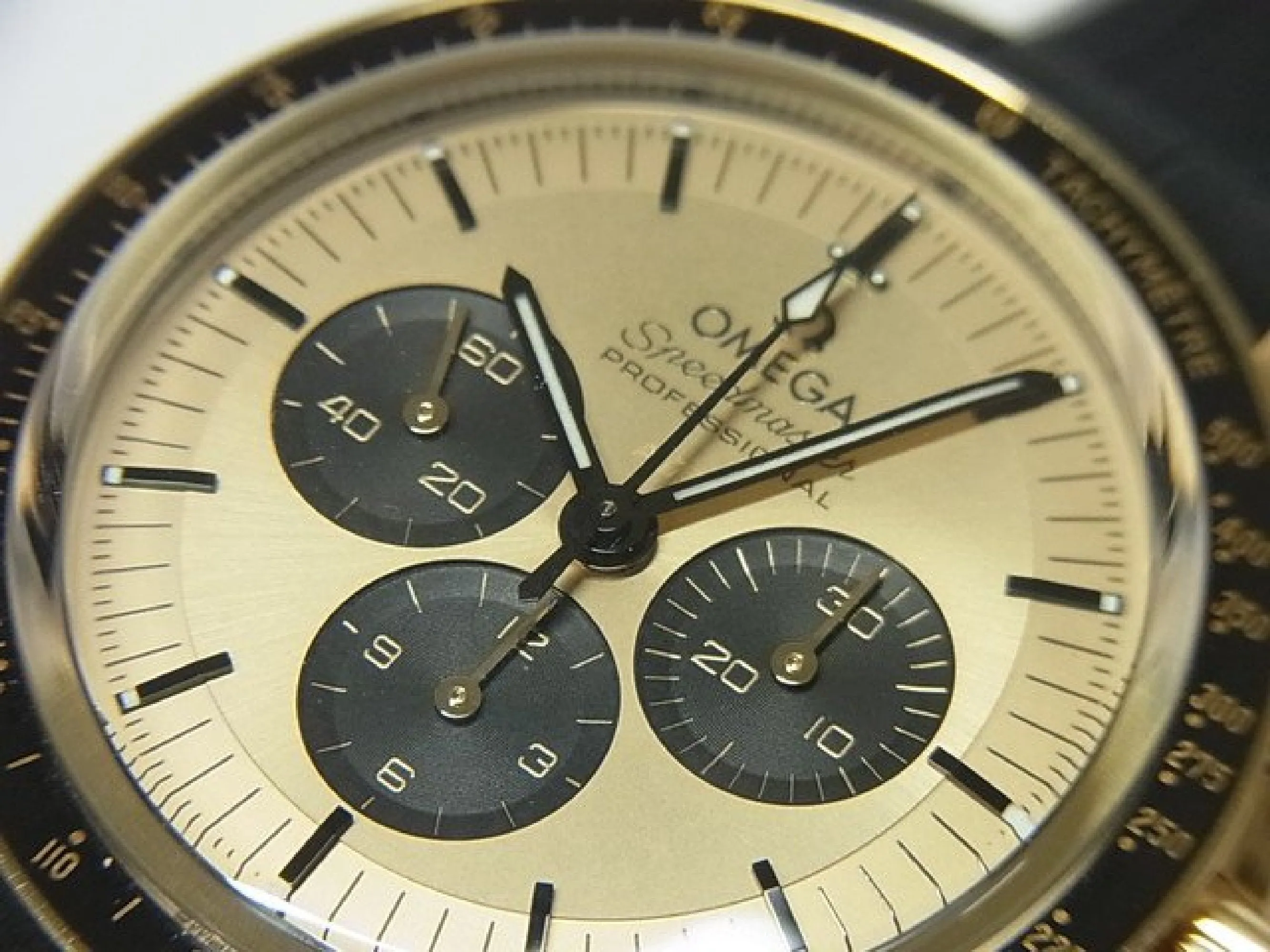 OMEGA Speedmaster moon watch Pro moon Shine™ gold 42 MM Mens 179081720