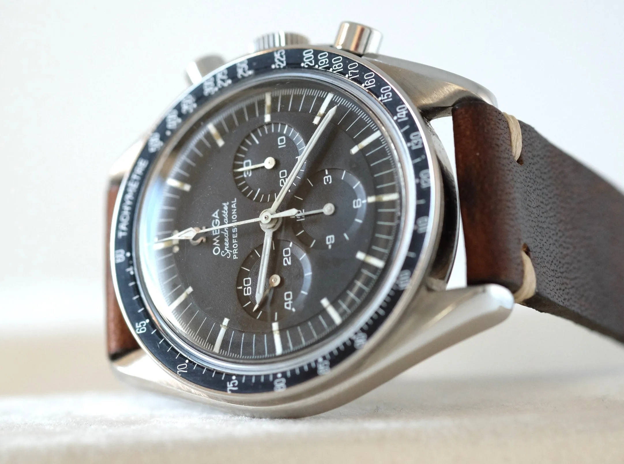 Omega Speedmaster "Chocolate" 145.012