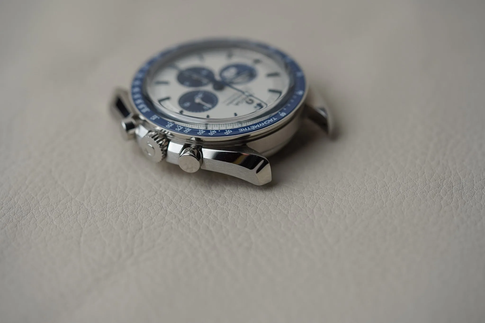 Omega Speedmaster “Silver Snoopy Award” 310.32.42.50.02.001