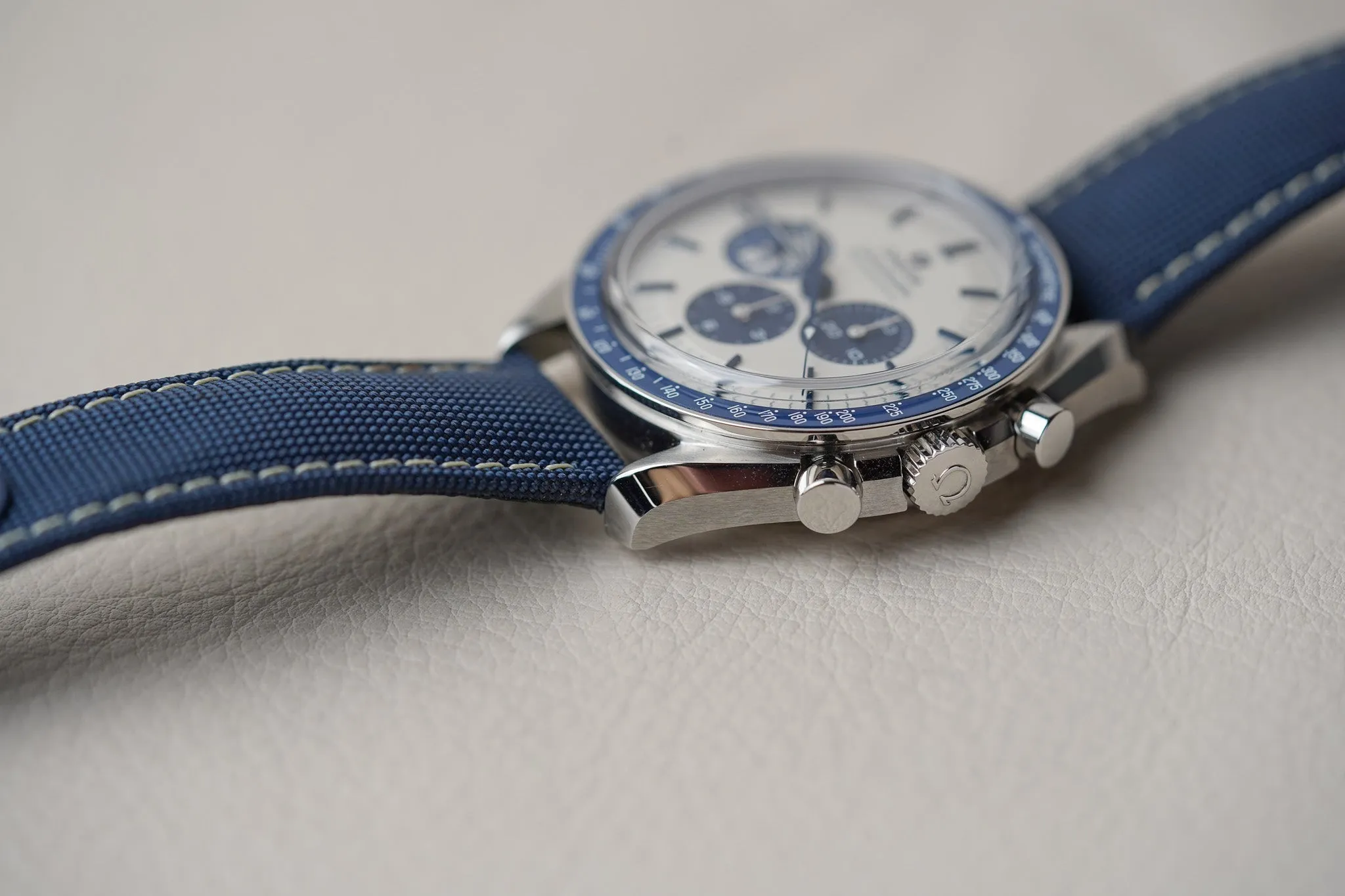 Omega Speedmaster “Silver Snoopy Award” 310.32.42.50.02.001