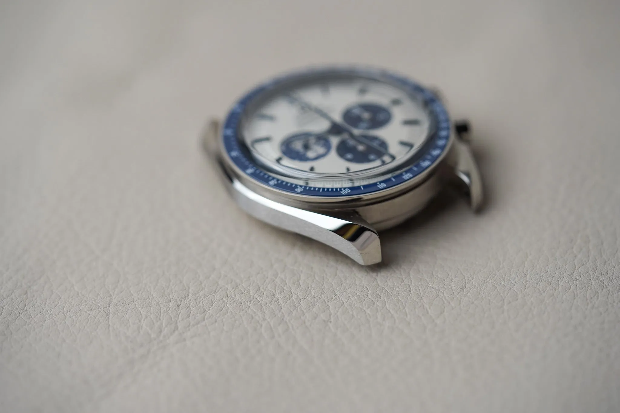 Omega Speedmaster “Silver Snoopy Award” 310.32.42.50.02.001