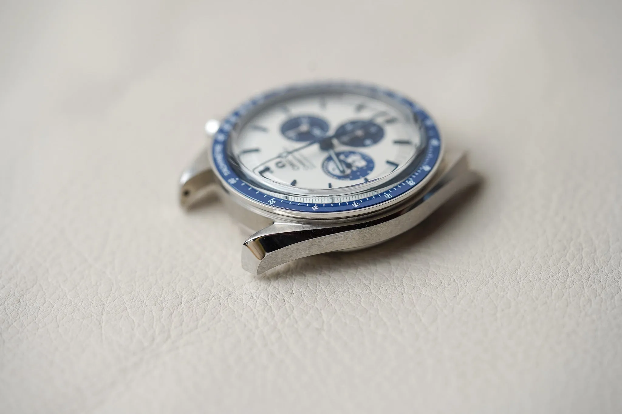 Omega Speedmaster “Silver Snoopy Award” 310.32.42.50.02.001