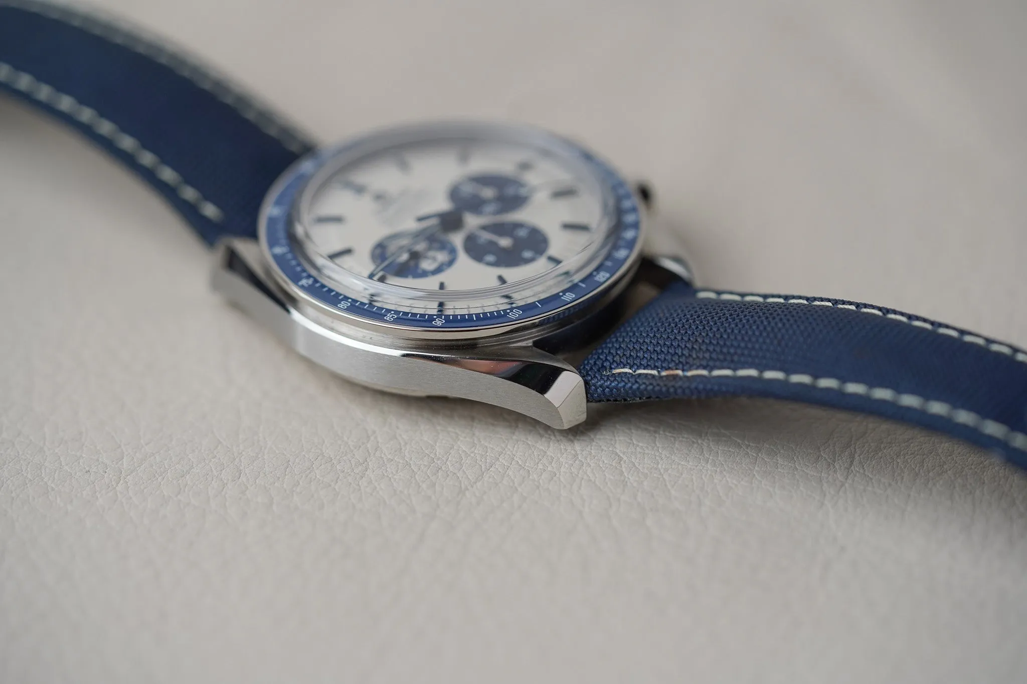 Omega Speedmaster “Silver Snoopy Award” 310.32.42.50.02.001