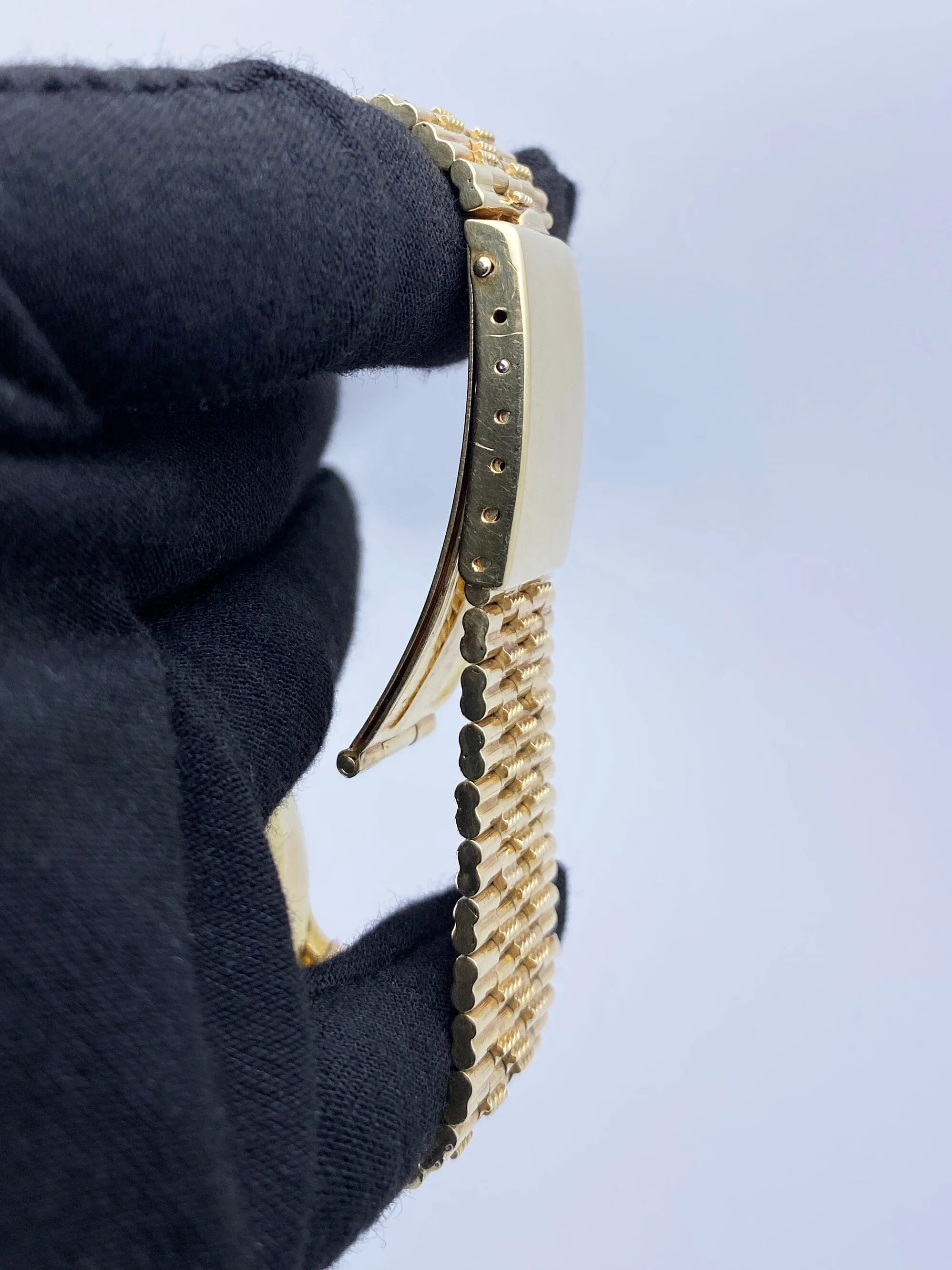Patek Philippe Calatrava 570J 18K Yellow Gold Mens Watch