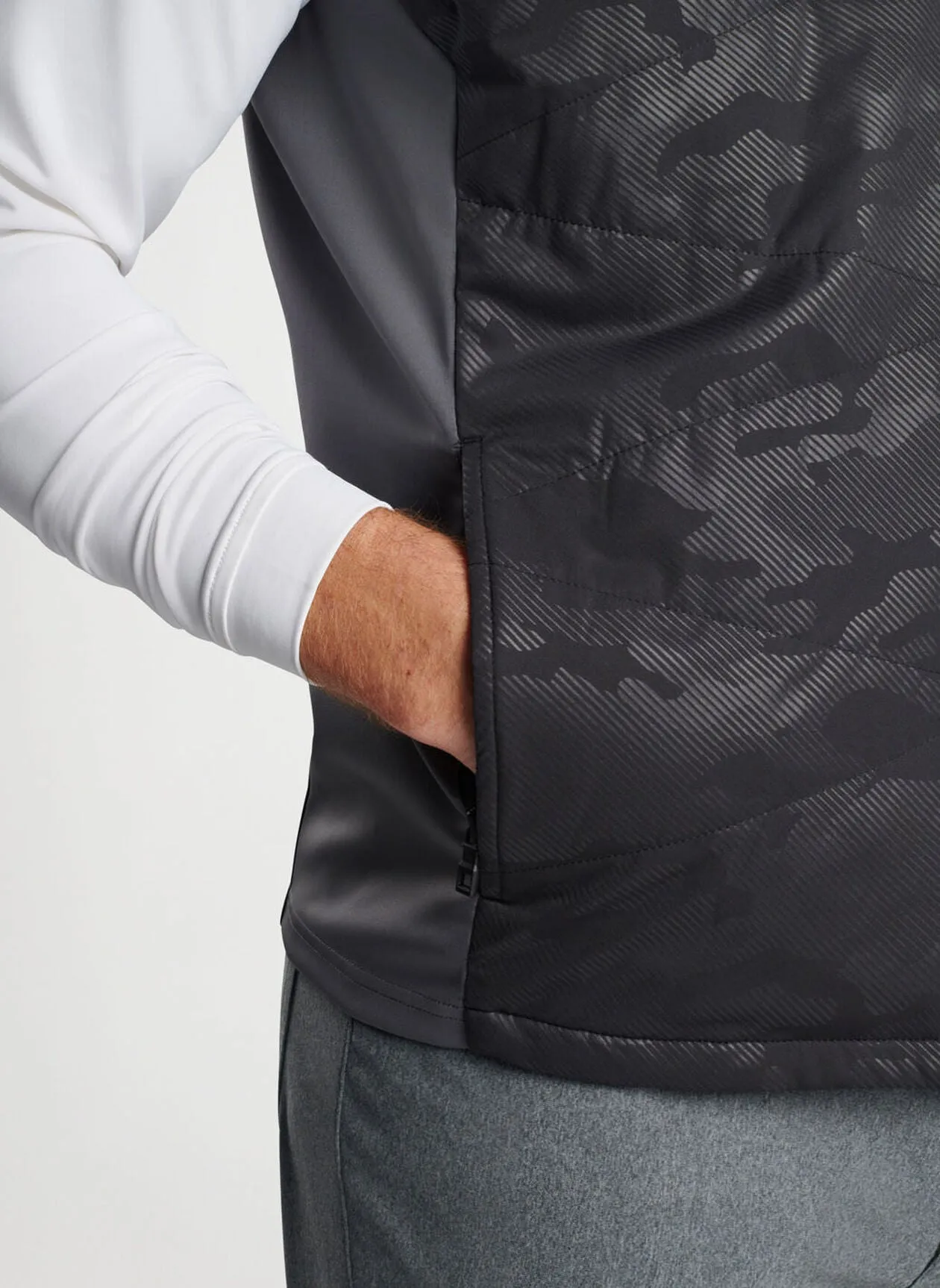 Peter Millar Mens Classic Fit Venture Hybrid Vest - BLACK