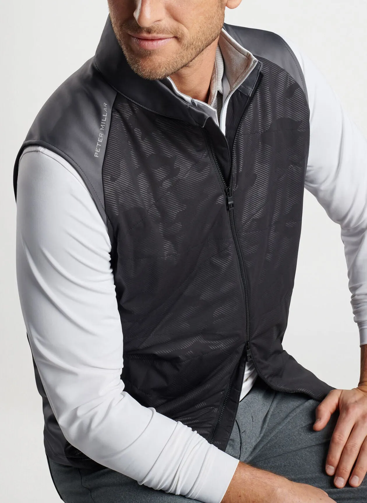 Peter Millar Mens Classic Fit Venture Hybrid Vest - BLACK