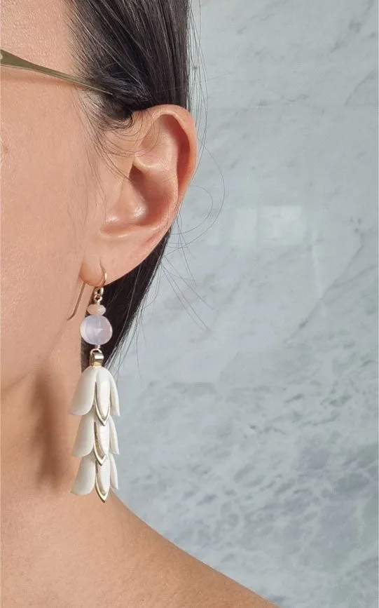 pink ruffles | vintage plastic links chalcedony earrings