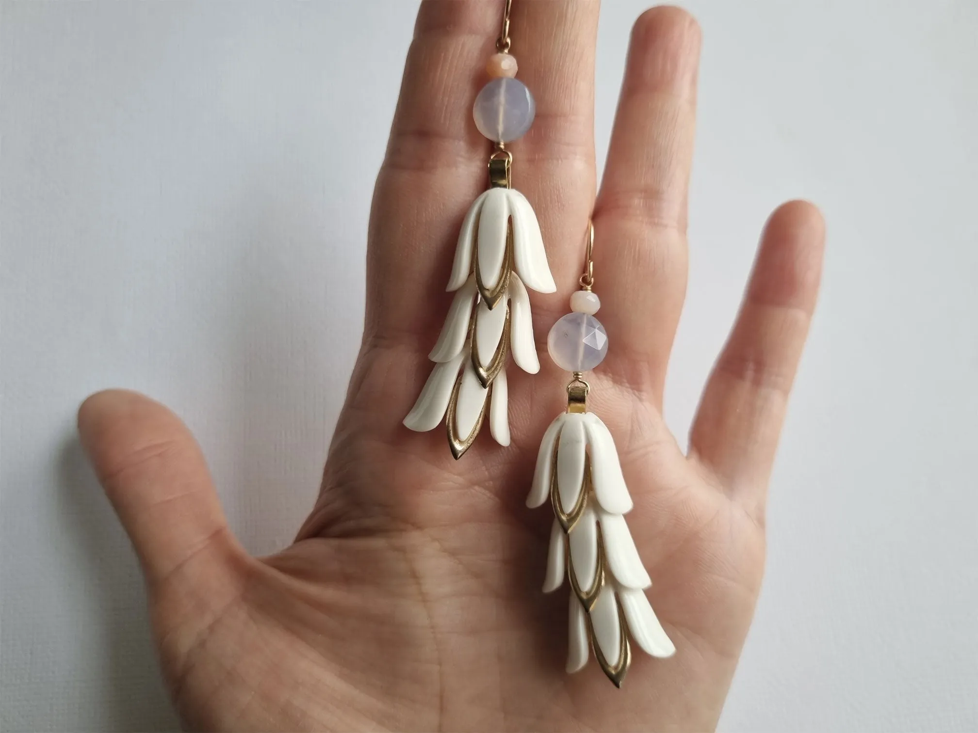 pink ruffles | vintage plastic links chalcedony earrings
