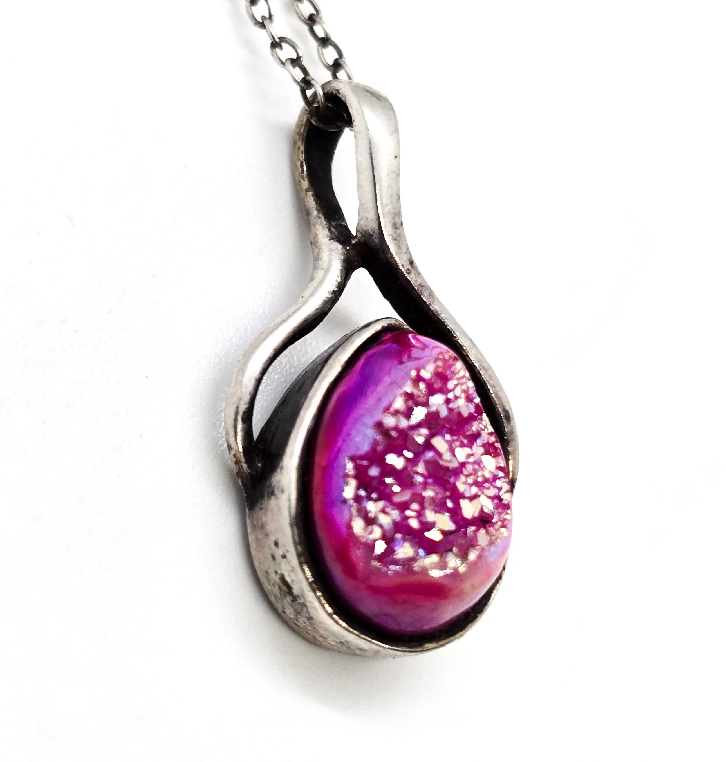 Pink titanium Druzy Sajen India signed vintage sterling silver pendant necklace