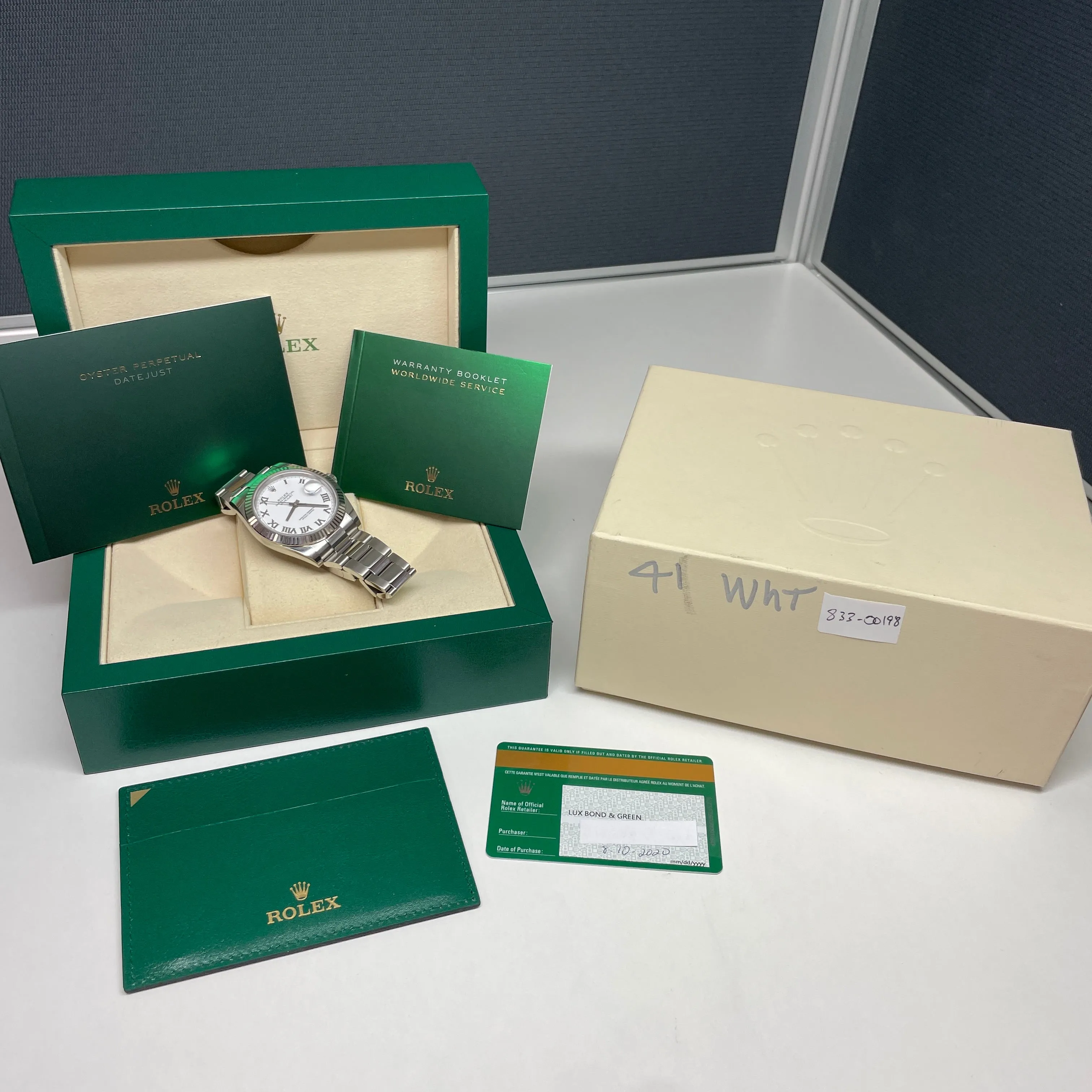Pre-owned Rolex Oyster Datejust 41mm White Dial Roman Steel 126334