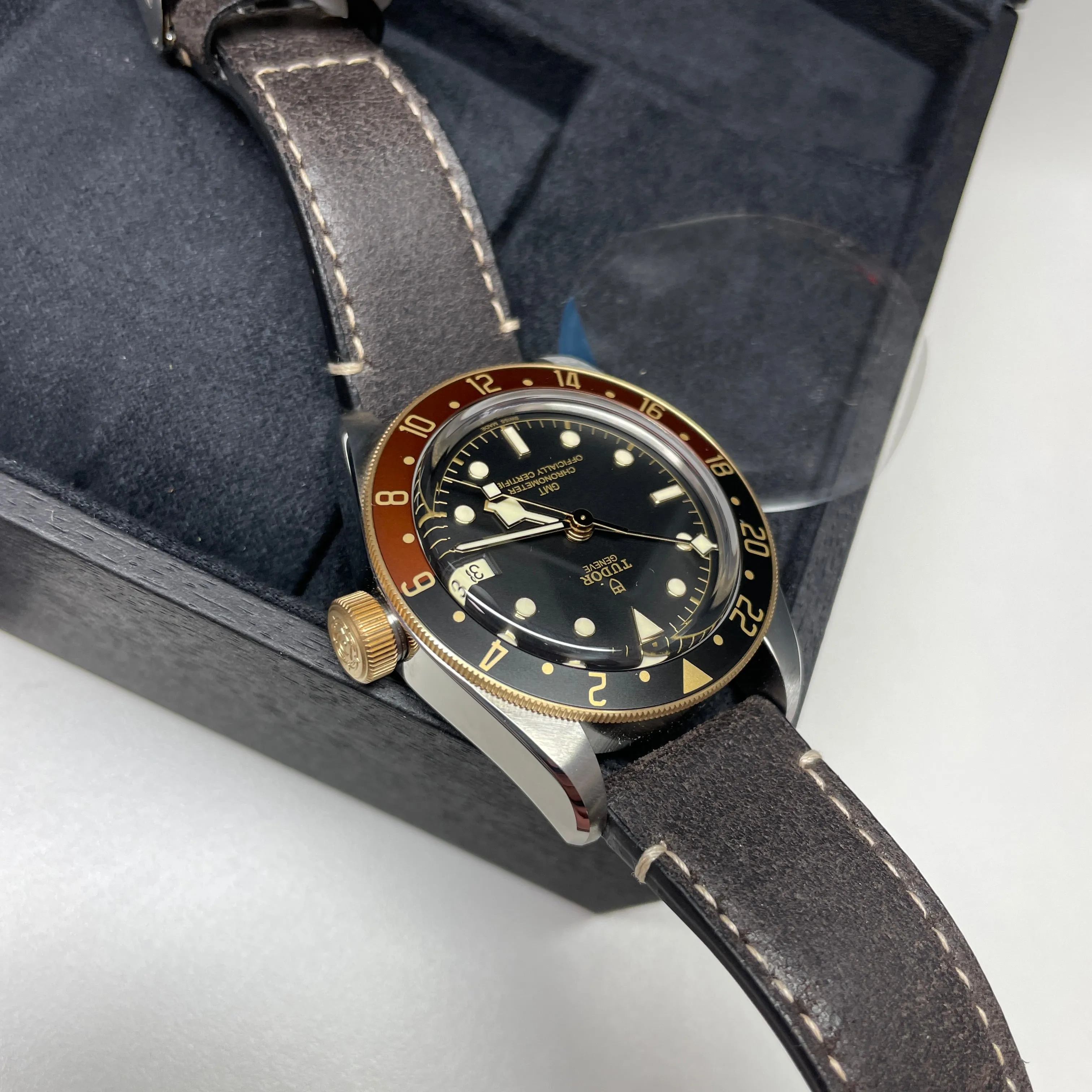 Pre-owned Tudor Black Bay GMT S&G 41mm Watch M79833mn-0003
