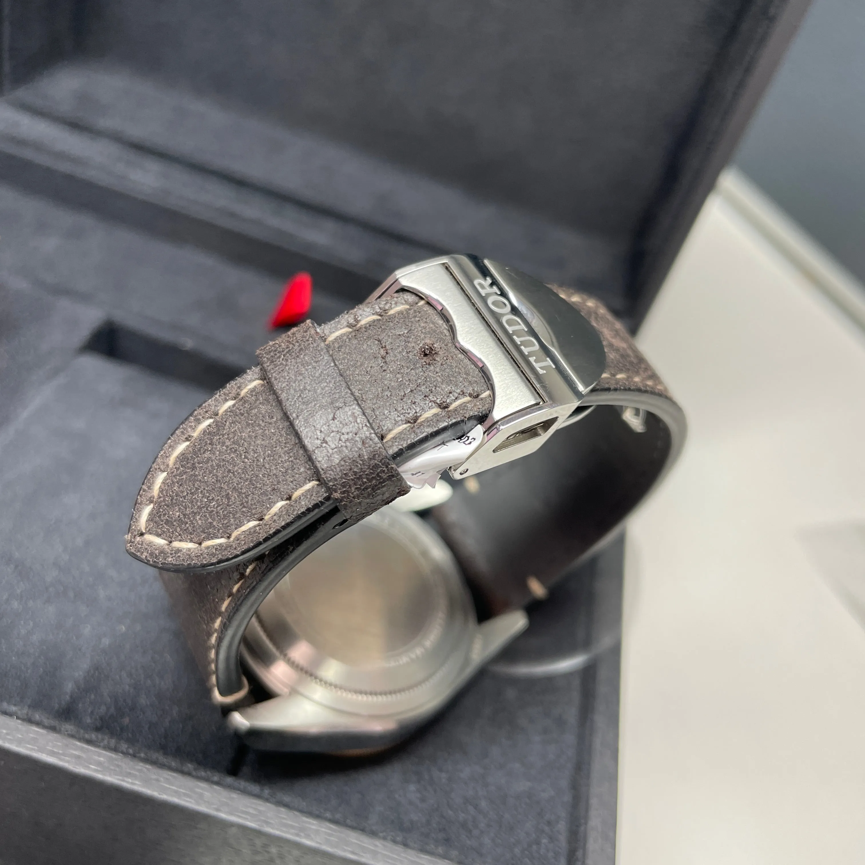 Pre-owned Tudor Black Bay GMT S&G 41mm Watch M79833mn-0003