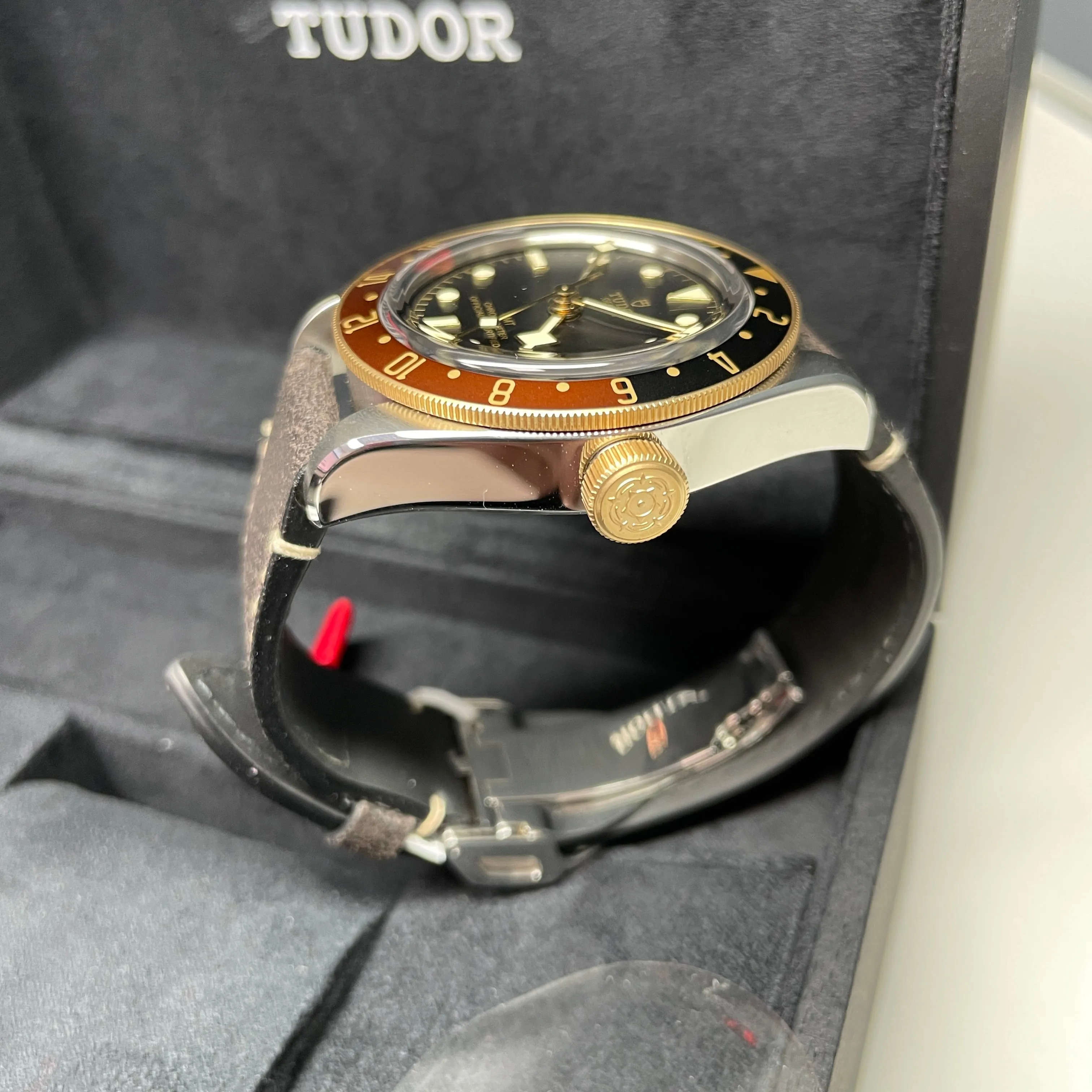 Pre-owned Tudor Black Bay GMT S&G 41mm Watch M79833mn-0003