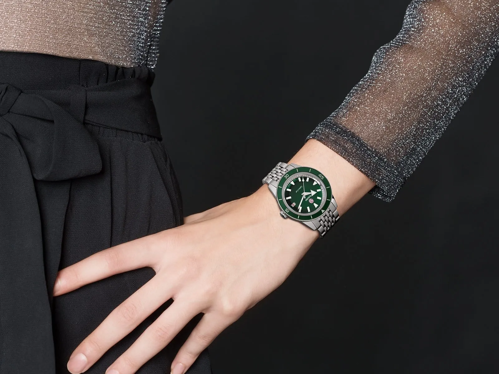 RADO Captain Cook Automatic 37mm Green Dial Stainless Steel Unisex Watch R32500323
