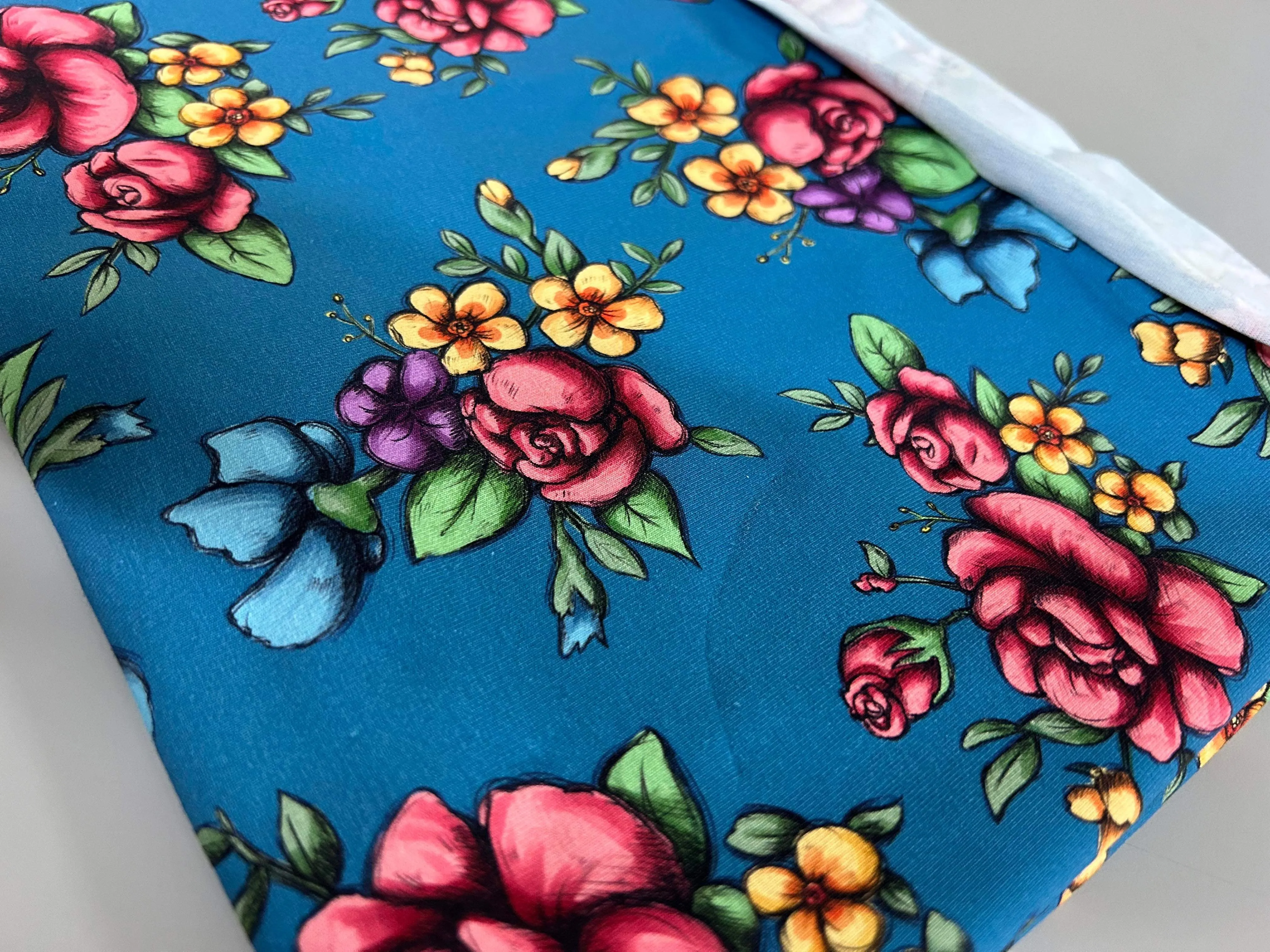 *RETAIL* Non Fandom FW - Vintage Blue