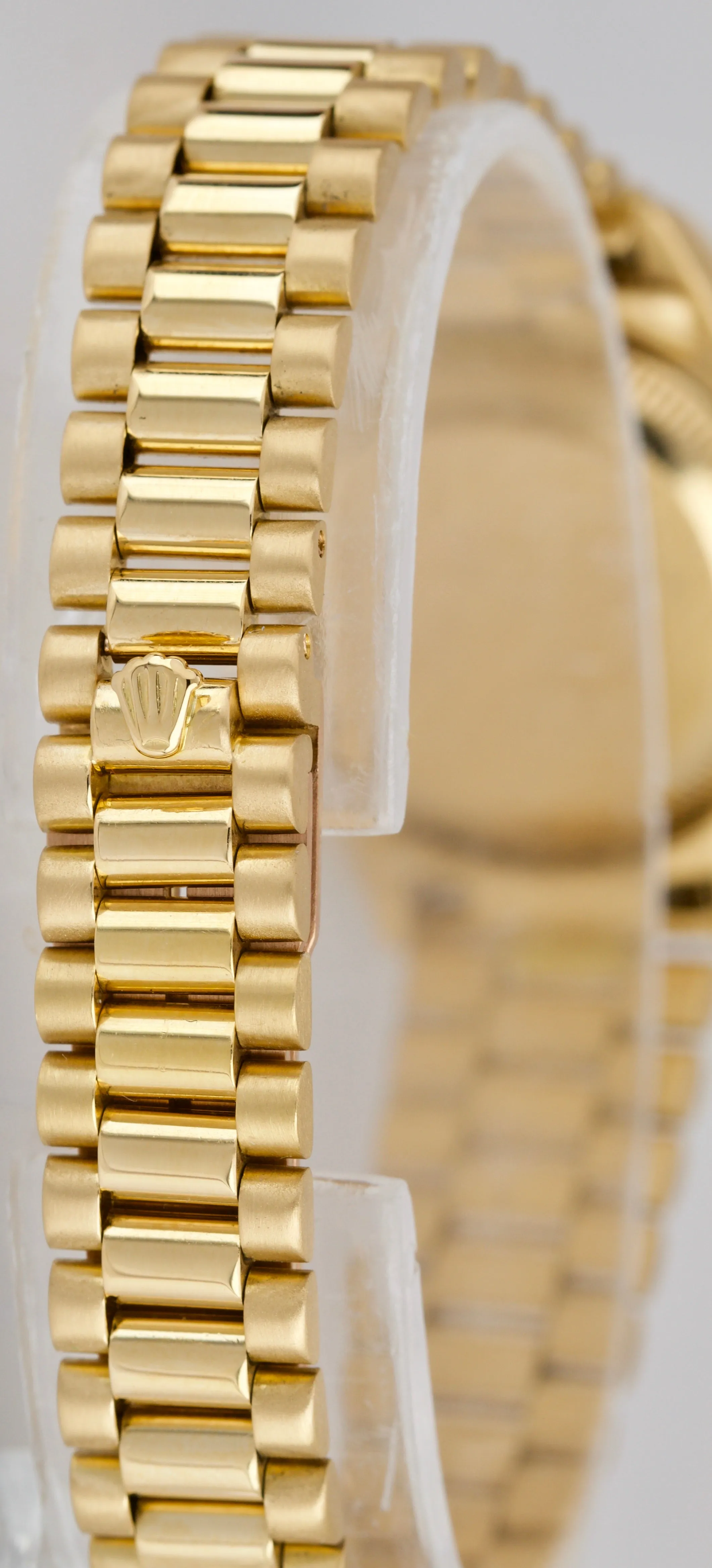 Rolex DateJust President 26 Diamond Bezel Blue Dial 18K Yellow Gold Watch 69178