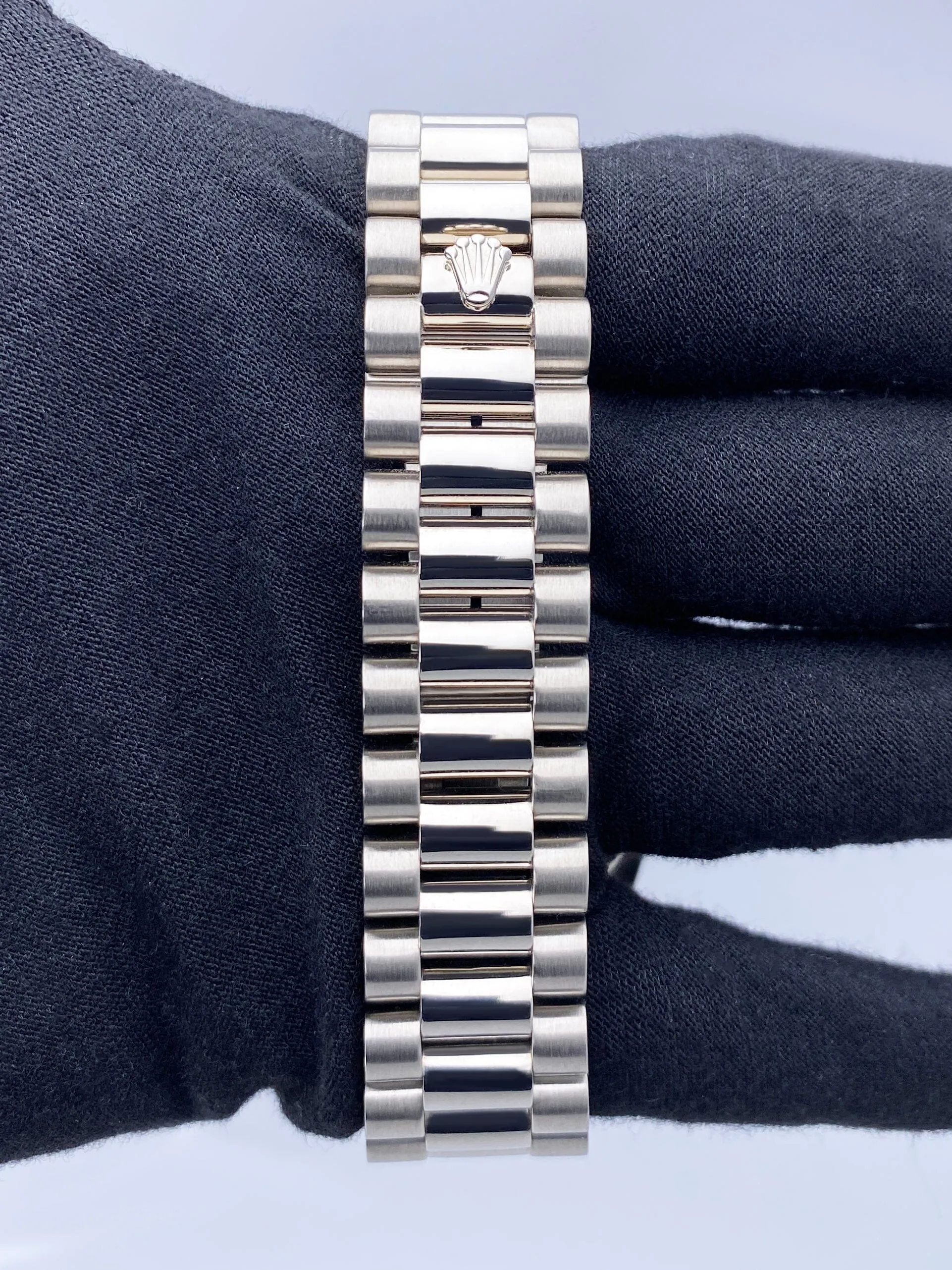 Rolex Day-Date 18039 Black Dial 18K White Gold Mens Watch Box Papers