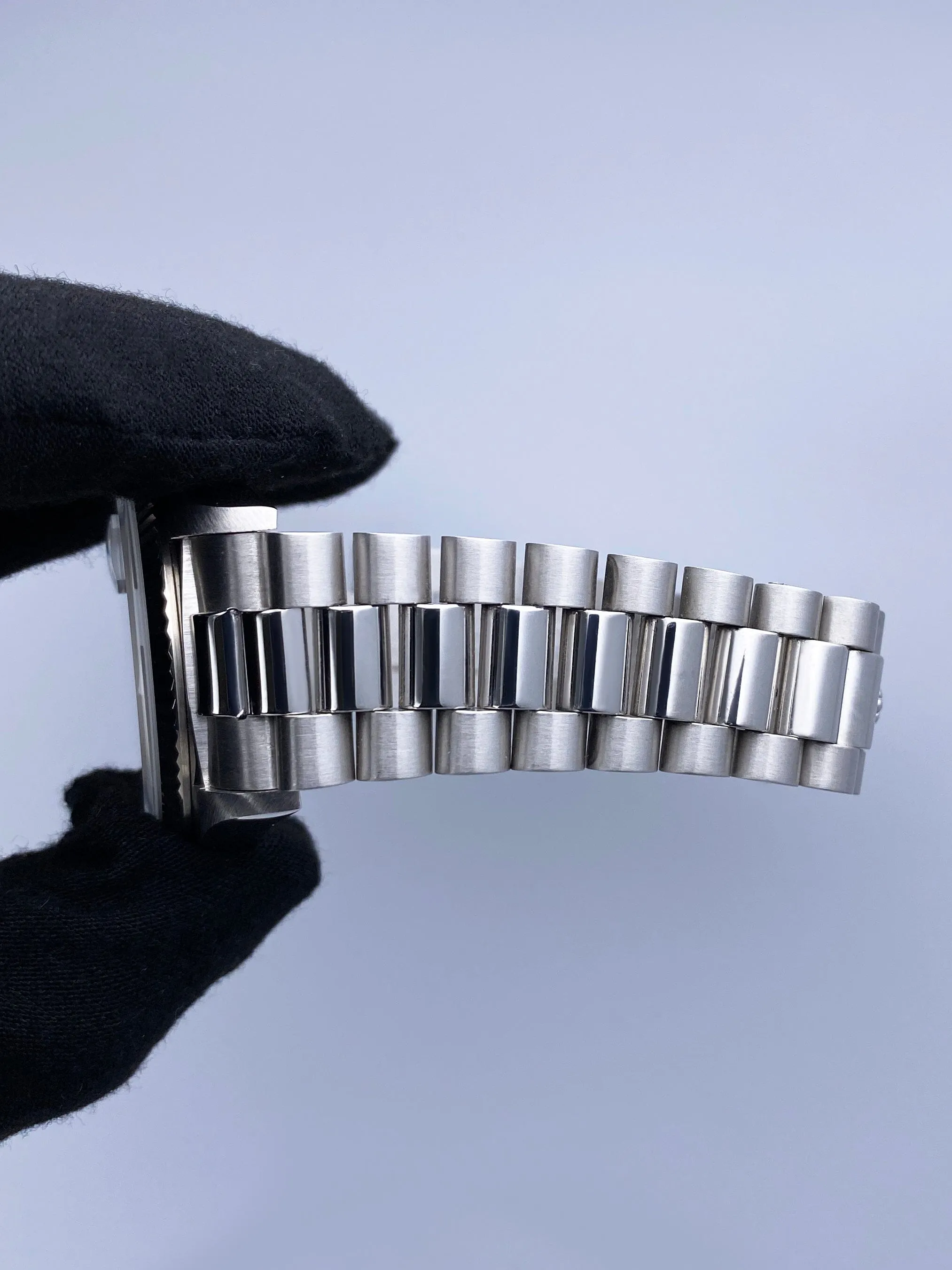 Rolex Day-Date 18039 Diamond Dial 18K White Gold Mens Watch