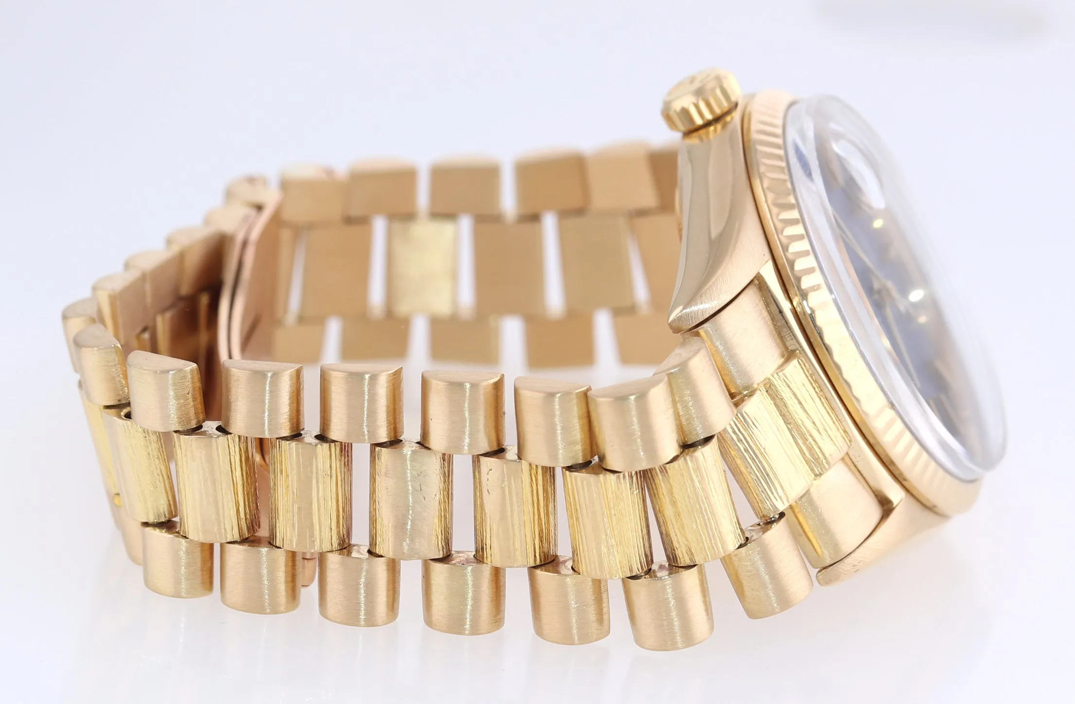Rolex Day-Date President Yellow Gold Bark 1803 Blue Dial Watch Box
