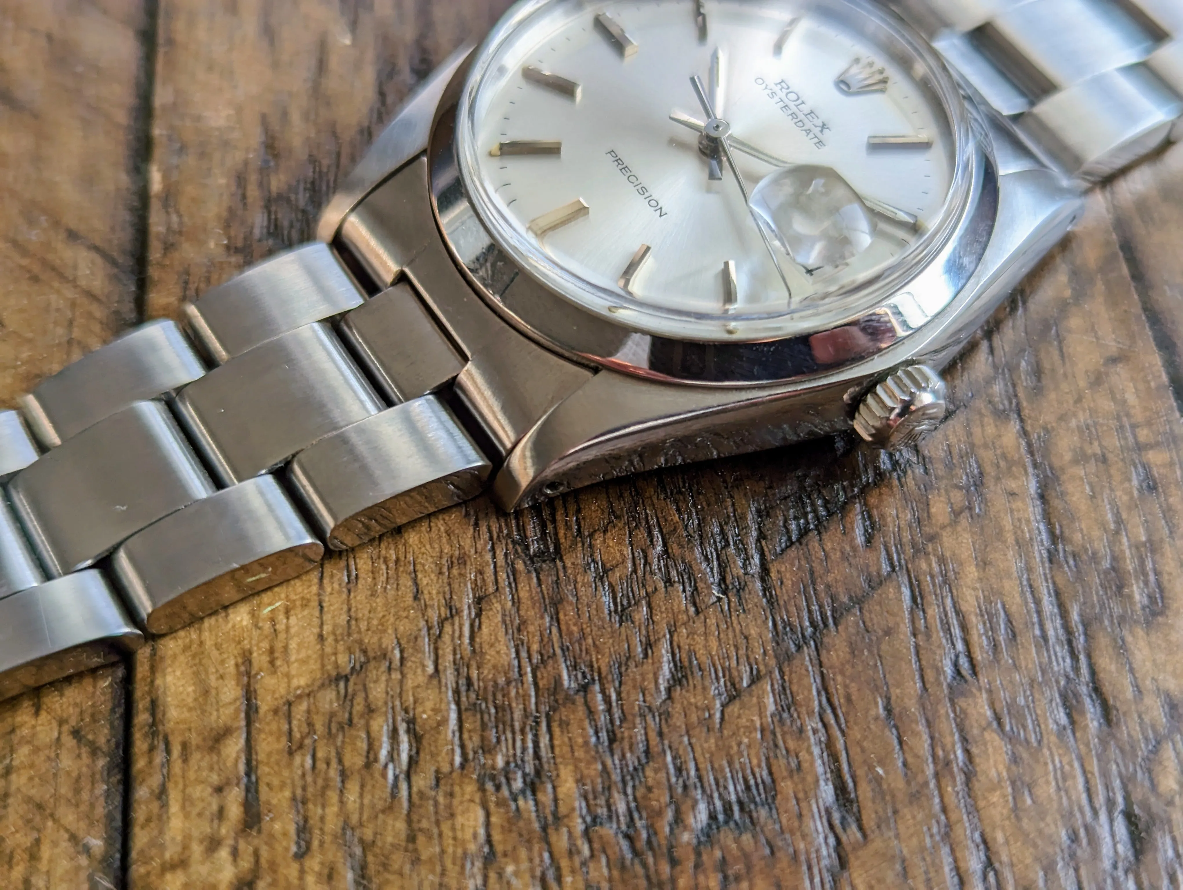 Rolex Oysterdate 6694 - Silver Sunburst