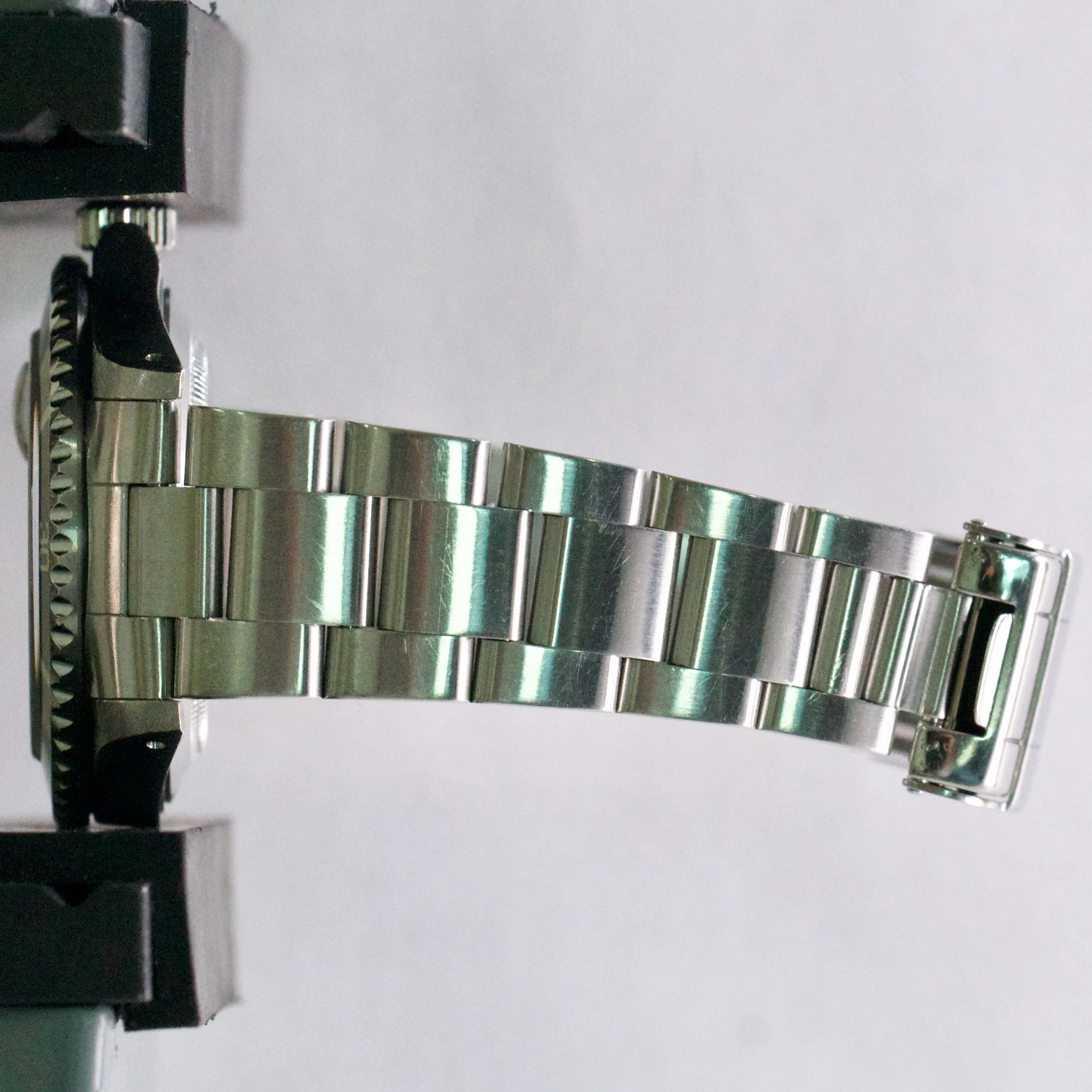 Rolex Submariner Date Black SWISS ONLY Stainless Steel 40mm Oyster 16610 Watch