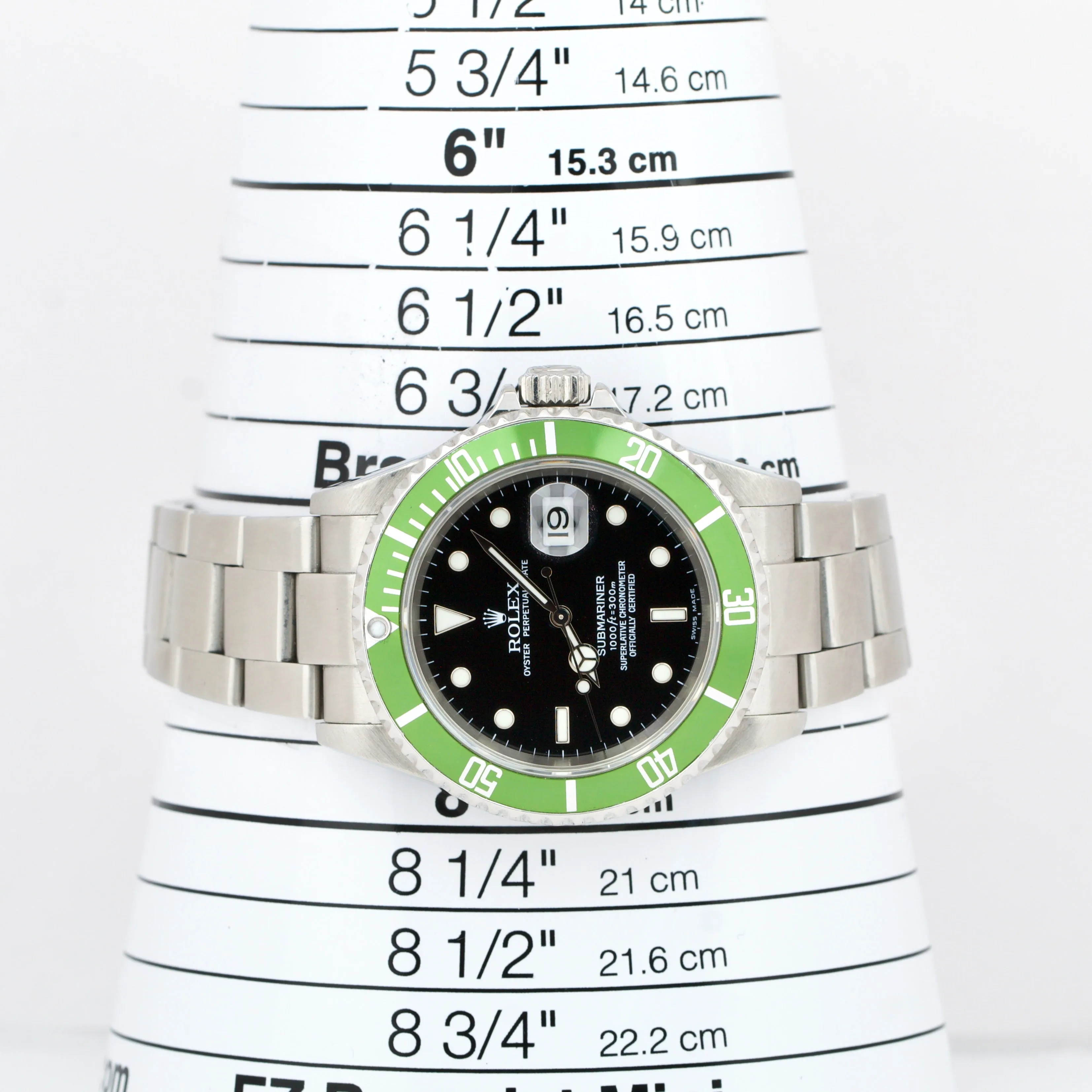 Rolex Submariner Date NO-HOLES CASE Green Black Stainless Automatic 16610 Watch