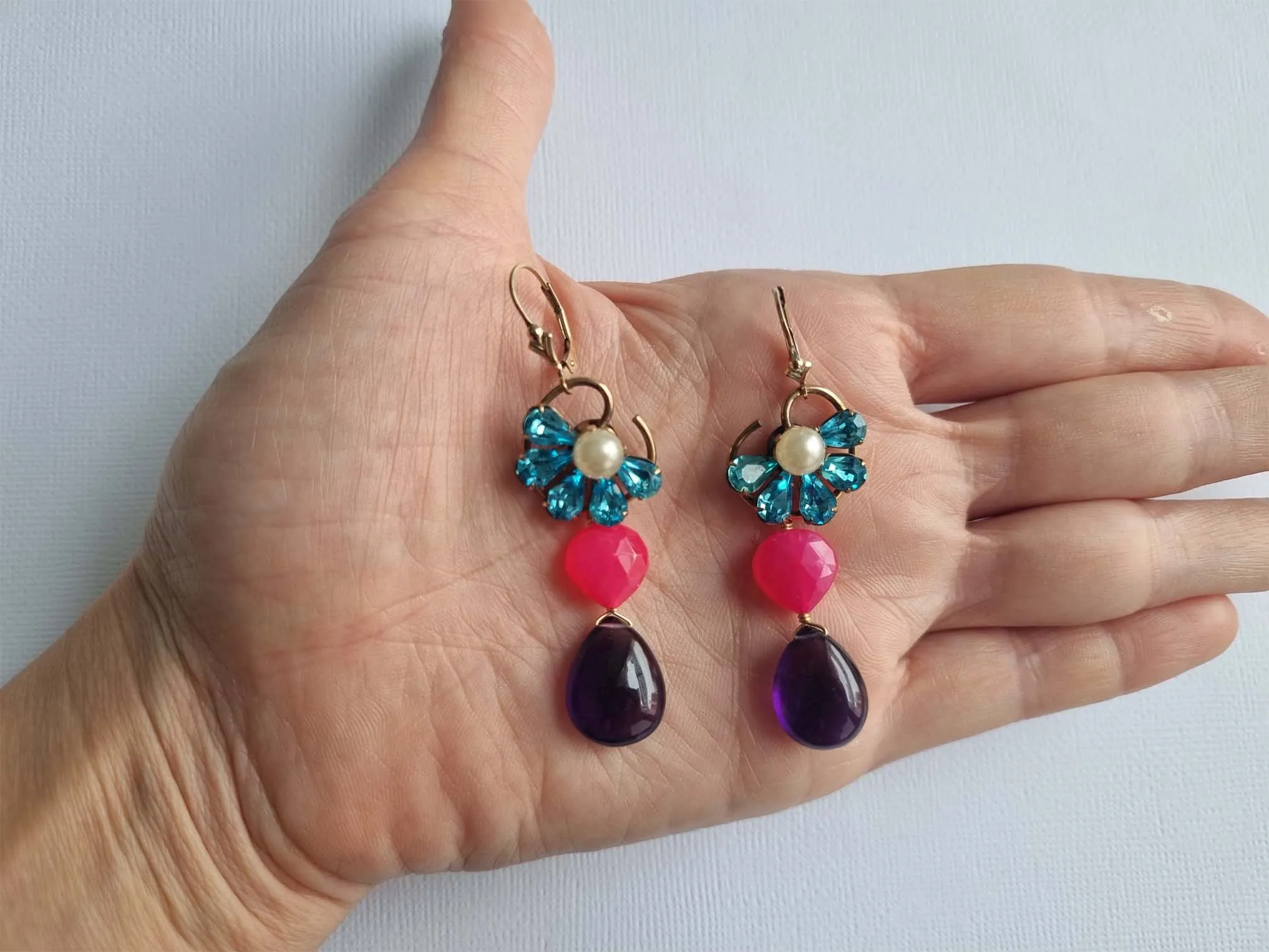 Royal | Vintage blue rhinestone iolite pink quartz earrings