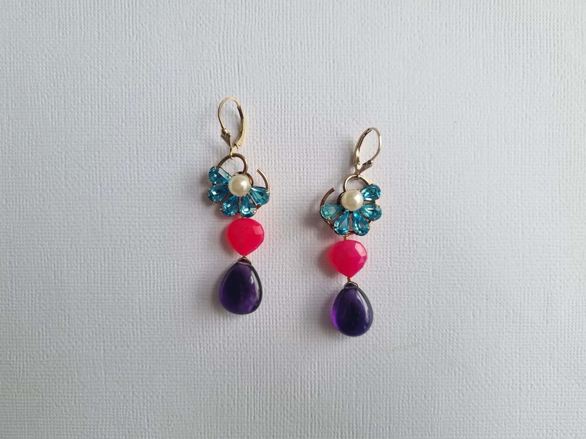 Royal | Vintage blue rhinestone iolite pink quartz earrings