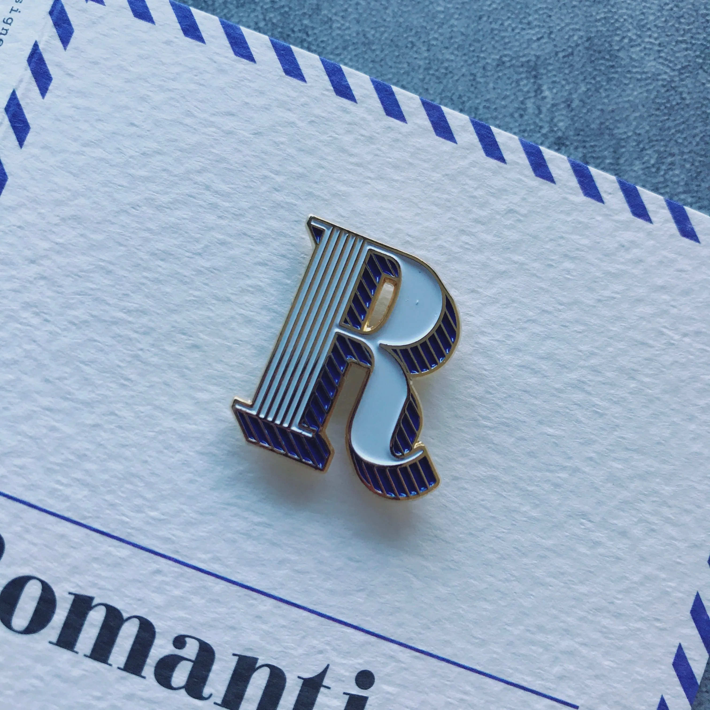 R/Romantic Pin Badge and Card