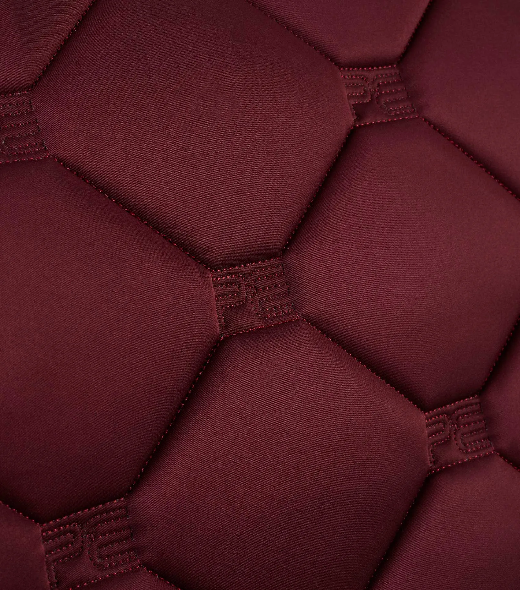 Saltare Close Contact Dressage Square Wine