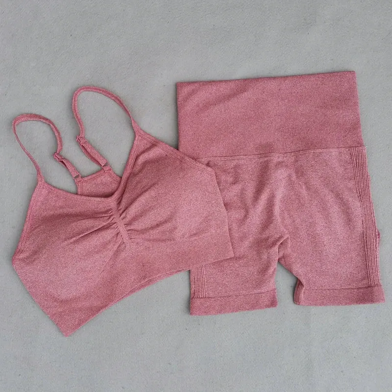 Seamless Women's Yoga Set - Sports Bra and Running Shorts - Athletic Workout 2-Piece Sport Suit