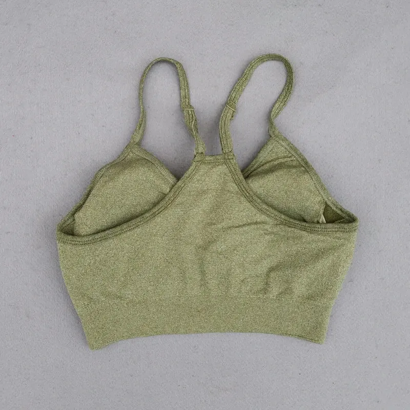 Seamless Women's Yoga Set - Sports Bra and Running Shorts - Athletic Workout 2-Piece Sport Suit