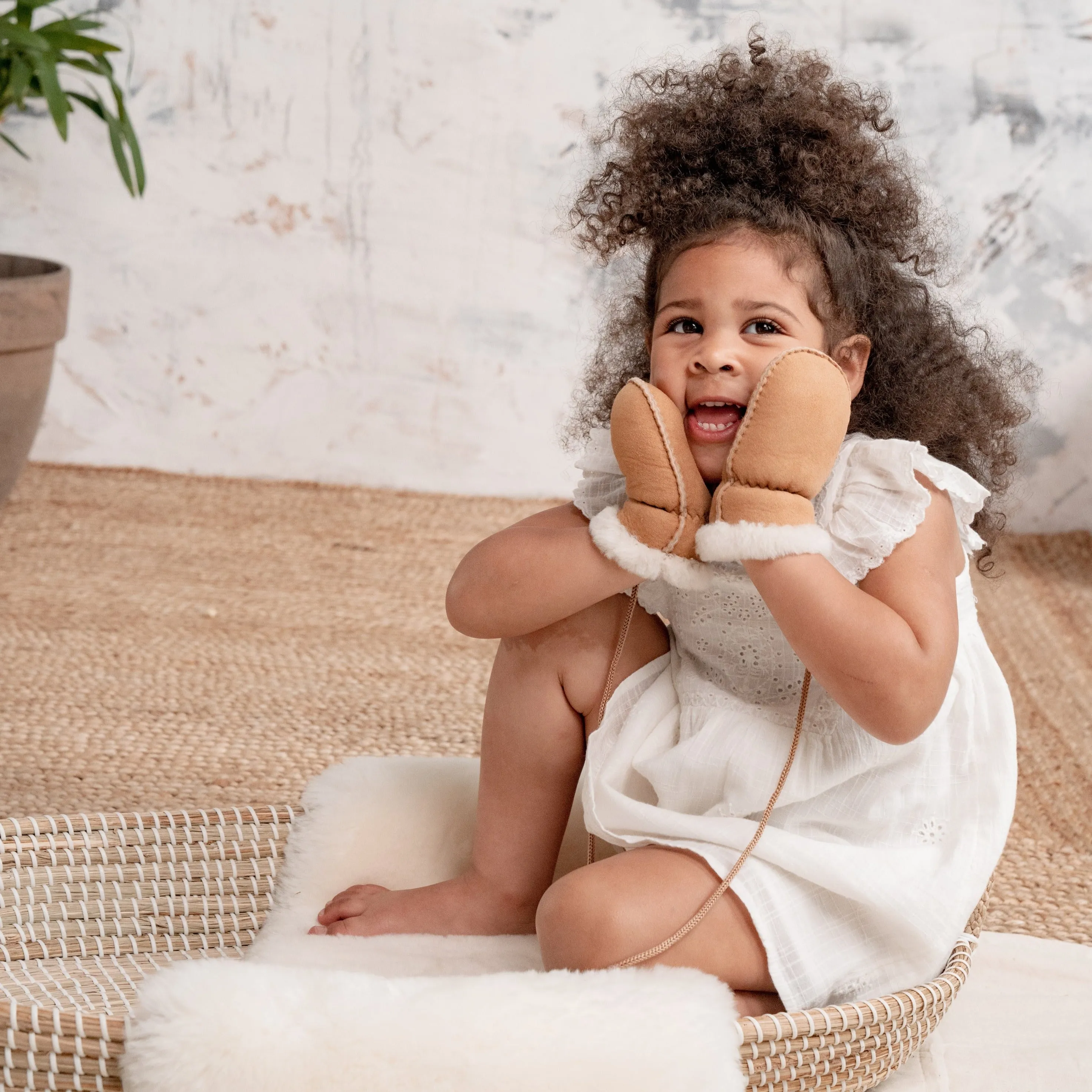 Sheepskin Puddy Mittens with Thumbs | Chesnut